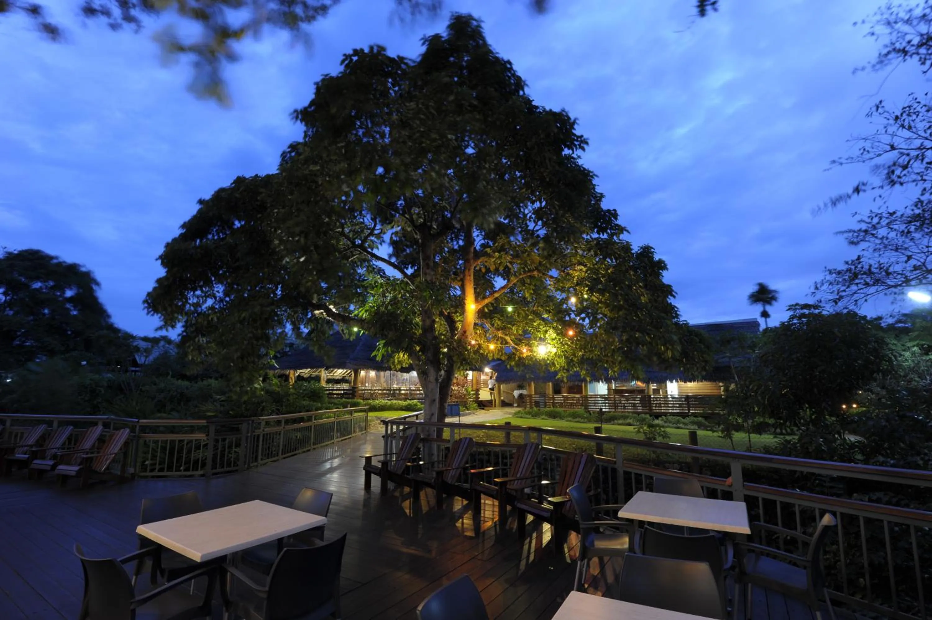 Patio in Kokopo Beach Bungalow Resort