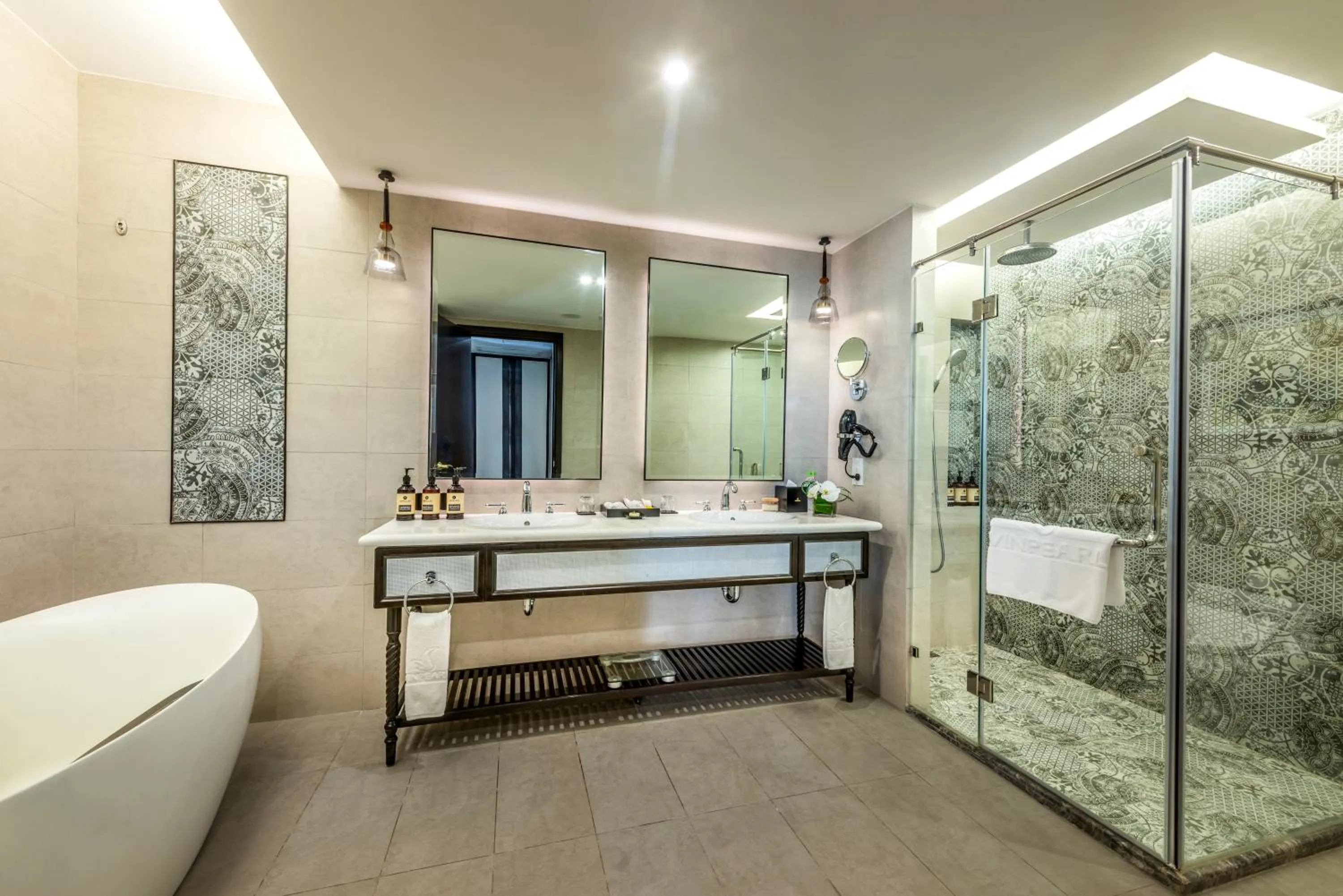 Shower in Vinpearl Resort & Golf Nam Hoi An