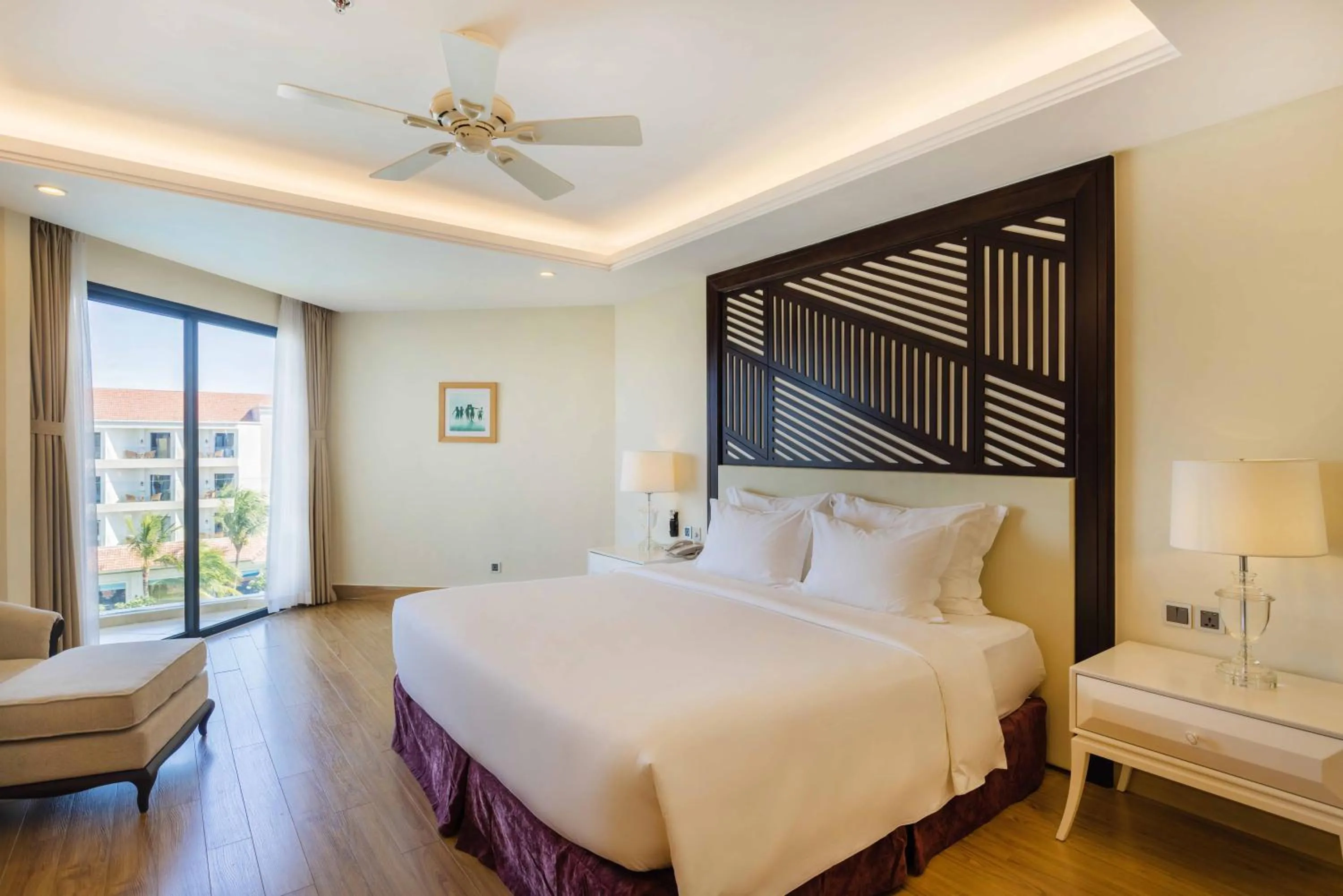 Bed in Vinpearl Resort & Golf Nam Hoi An