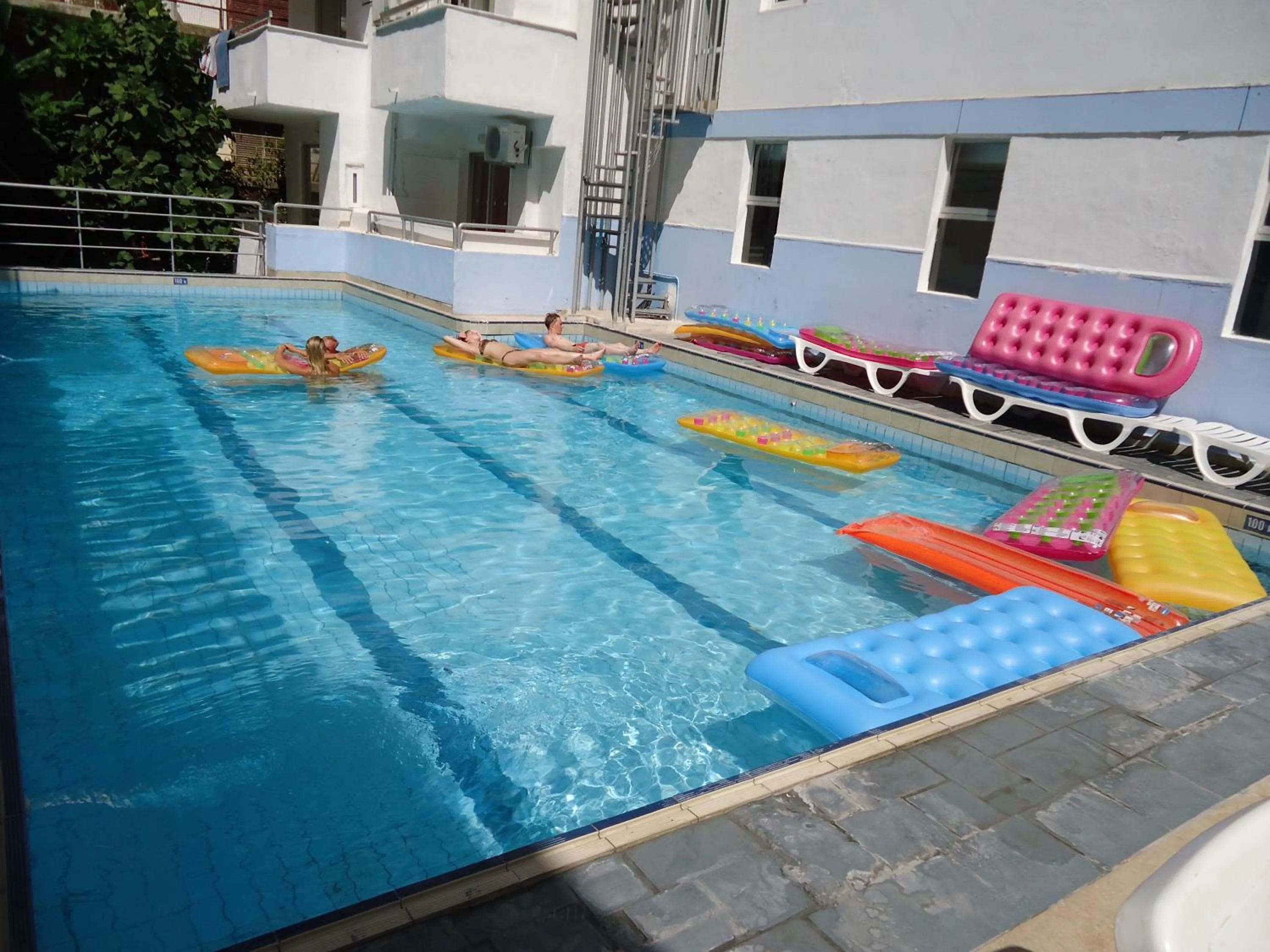 Swimming pool in Helena Hotel