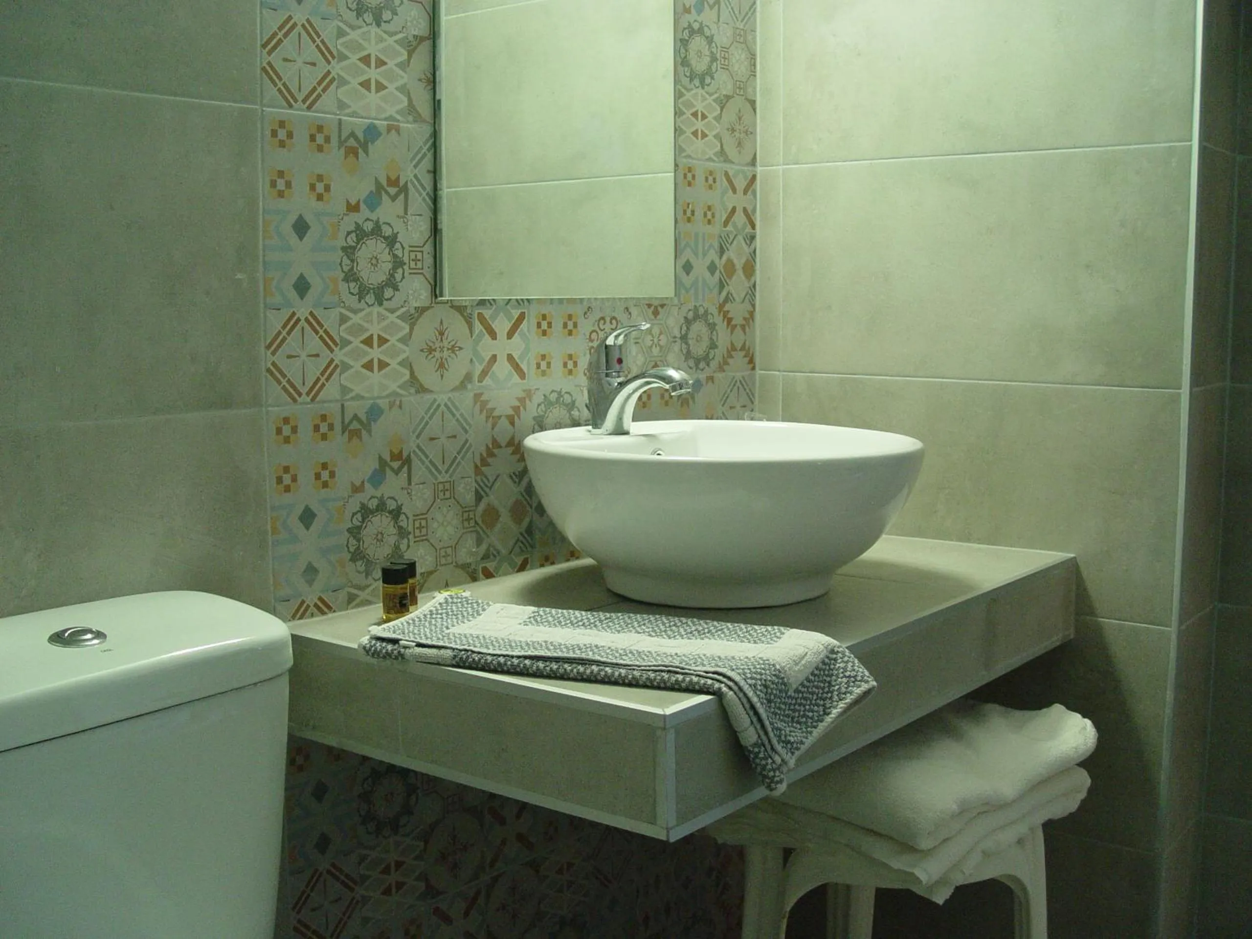 Bathroom in Helena Hotel