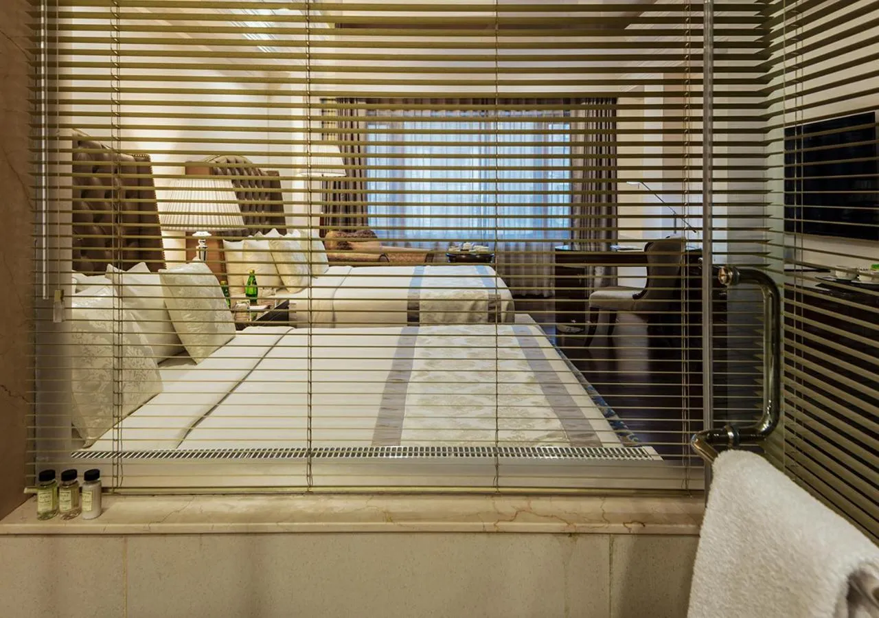 Bathroom, Bed in The Indus Valley