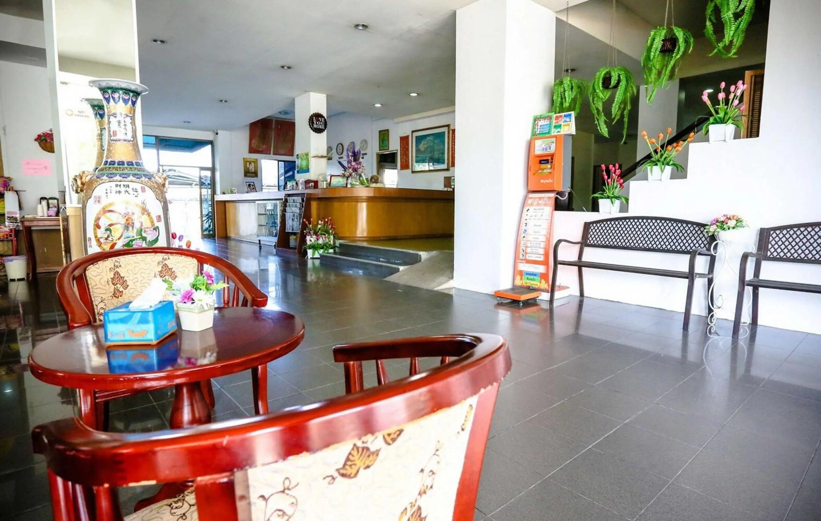 Lobby or reception in Wiangwalee Hotel