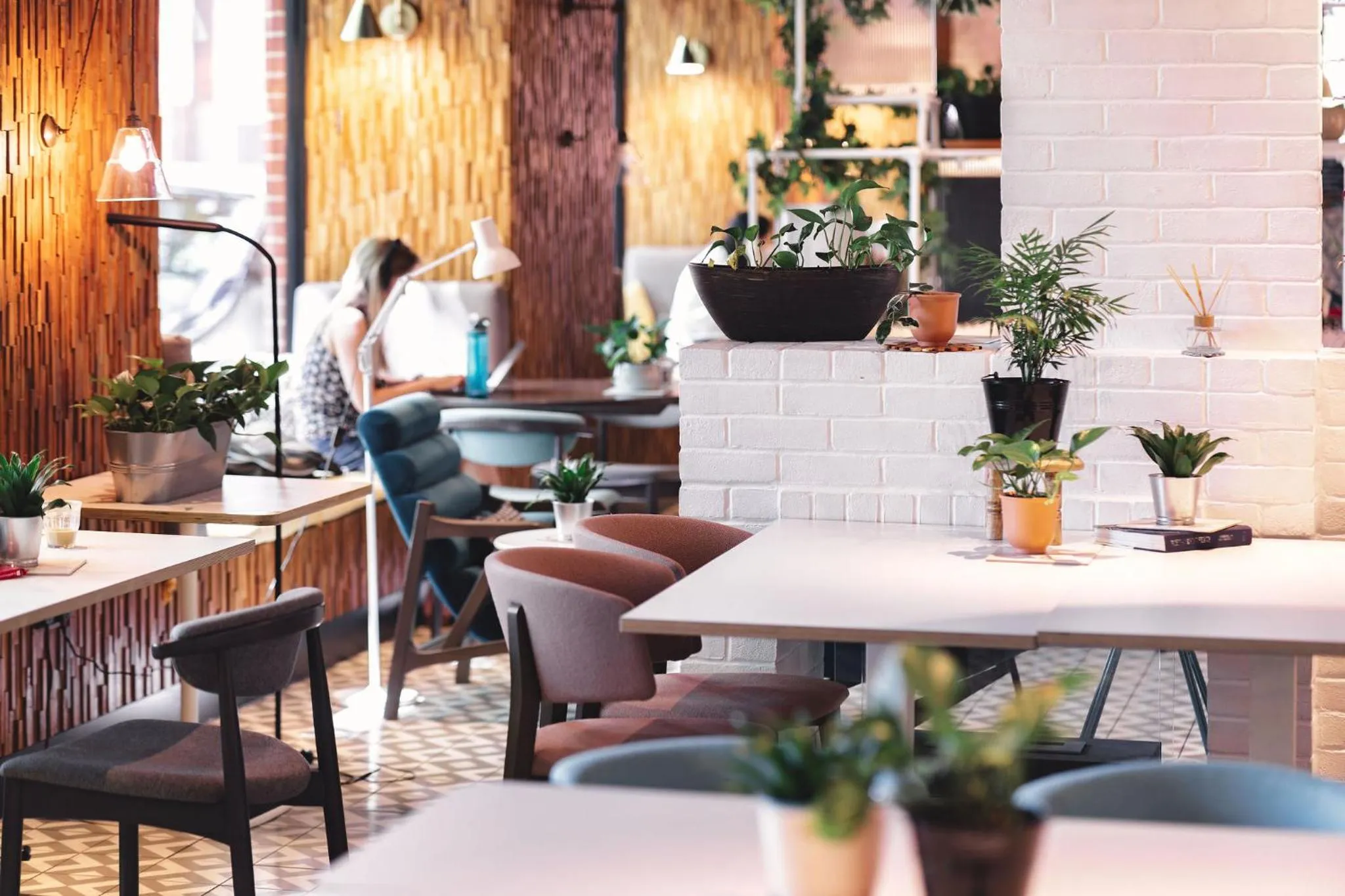 Lounge or bar in room2 Southampton Hometel