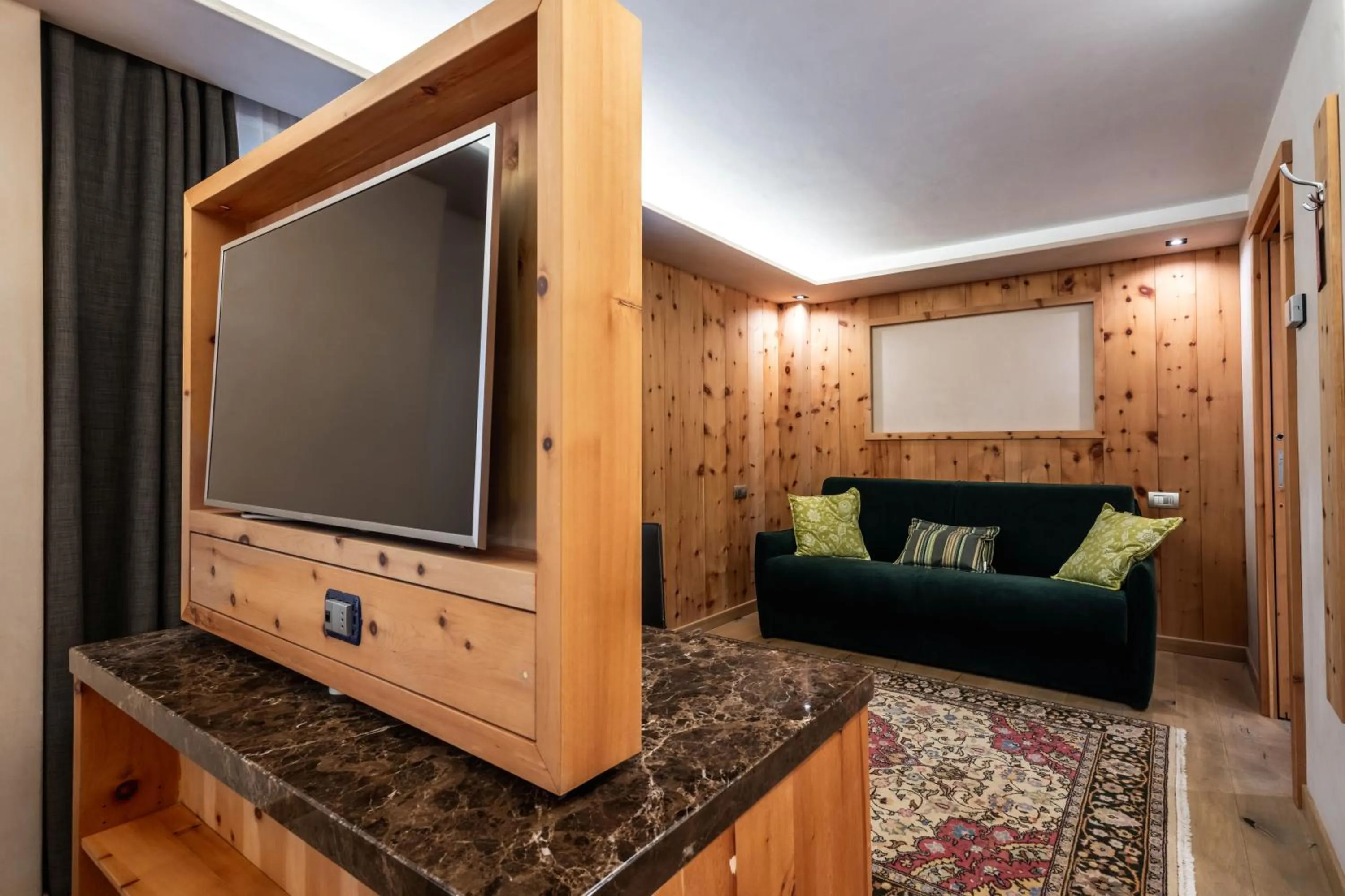 Living room, Bed in Hotel St. Michael