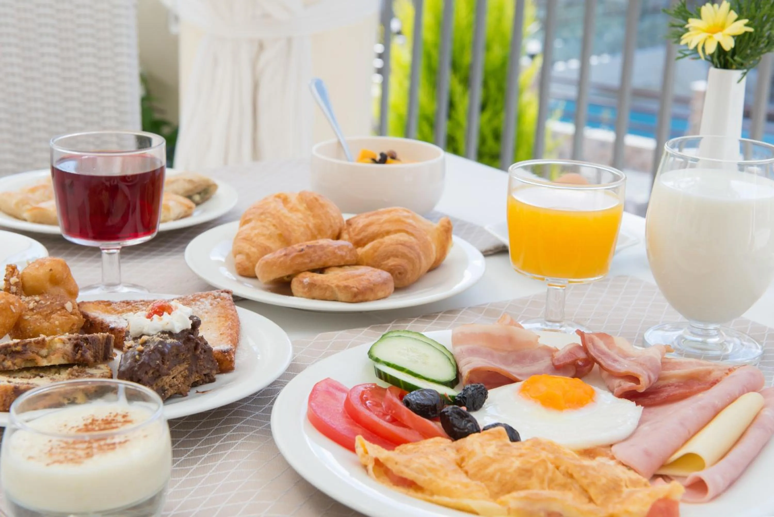 Food in Enavlion Hotel