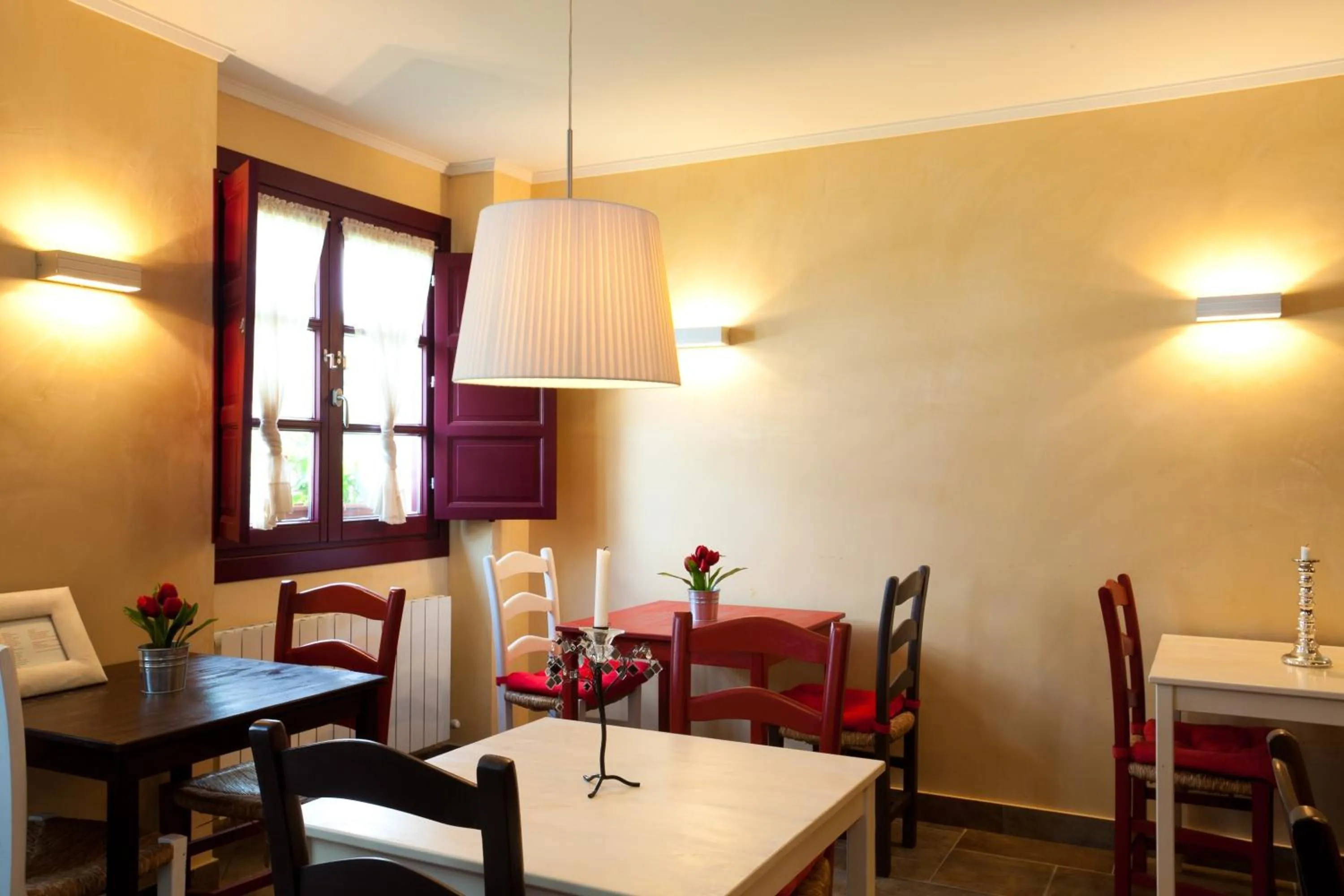 Restaurant/places to eat in Casa Rural Etxegorri