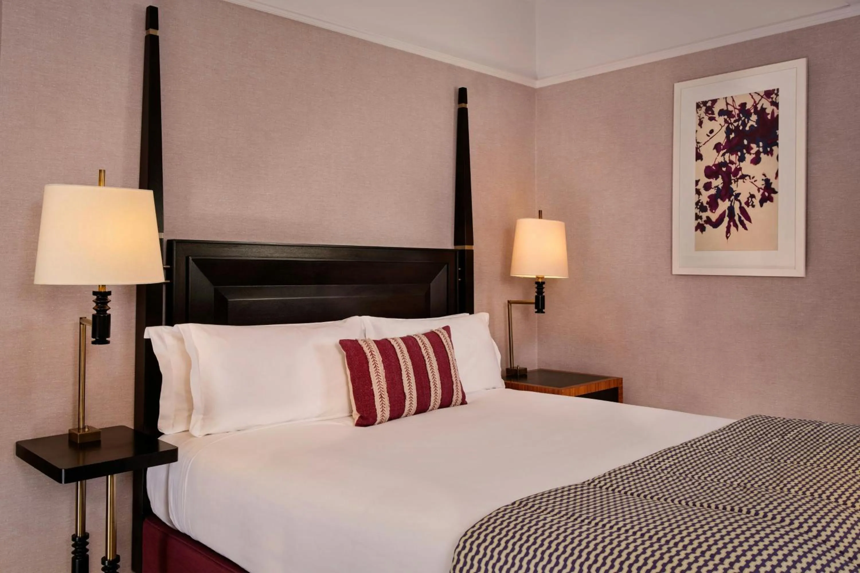 Photo of the whole room, Bed in St. Ermin's Hotel, Autograph Collection