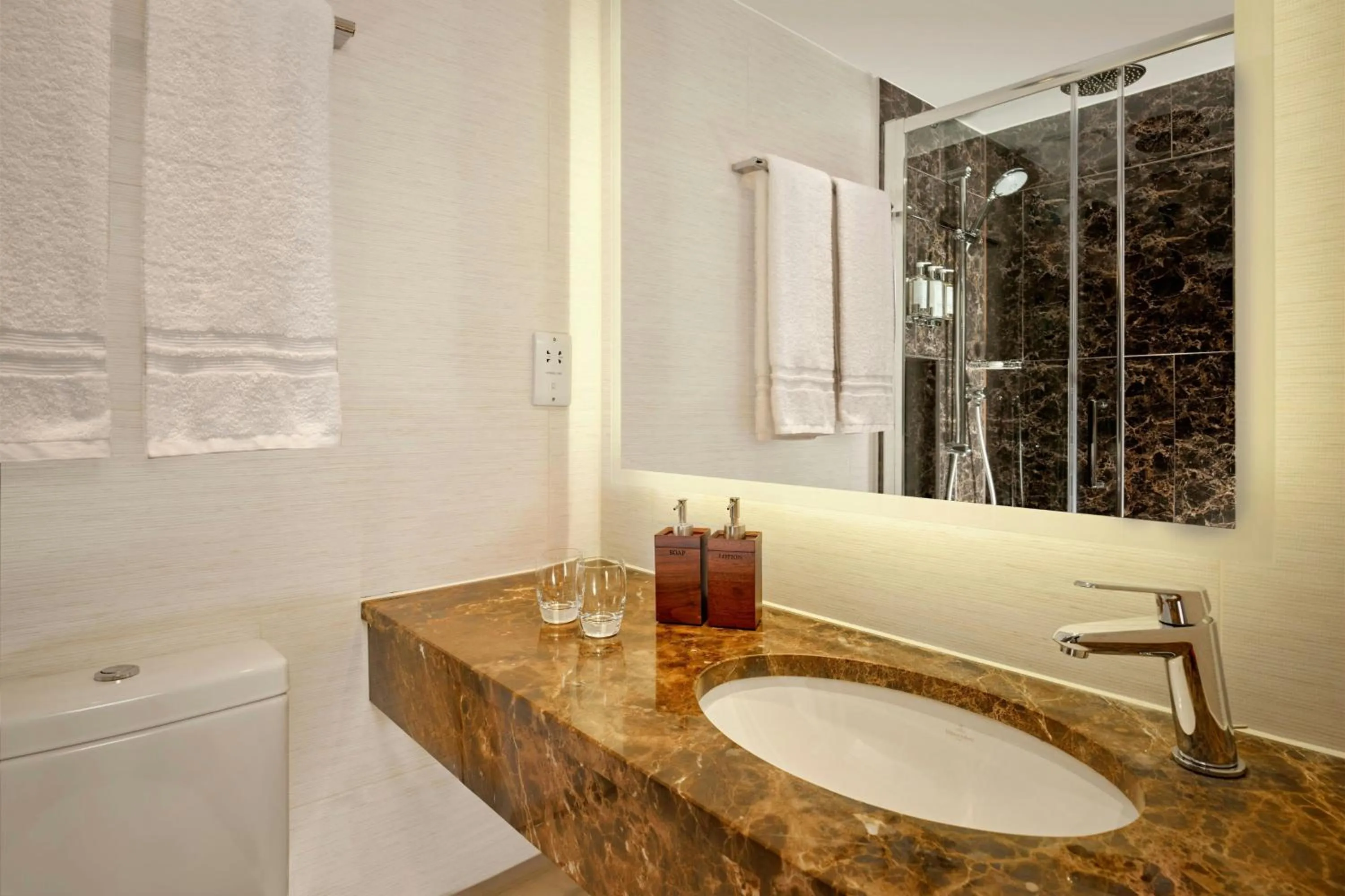 Bathroom in St. Ermin's Hotel, Autograph Collection