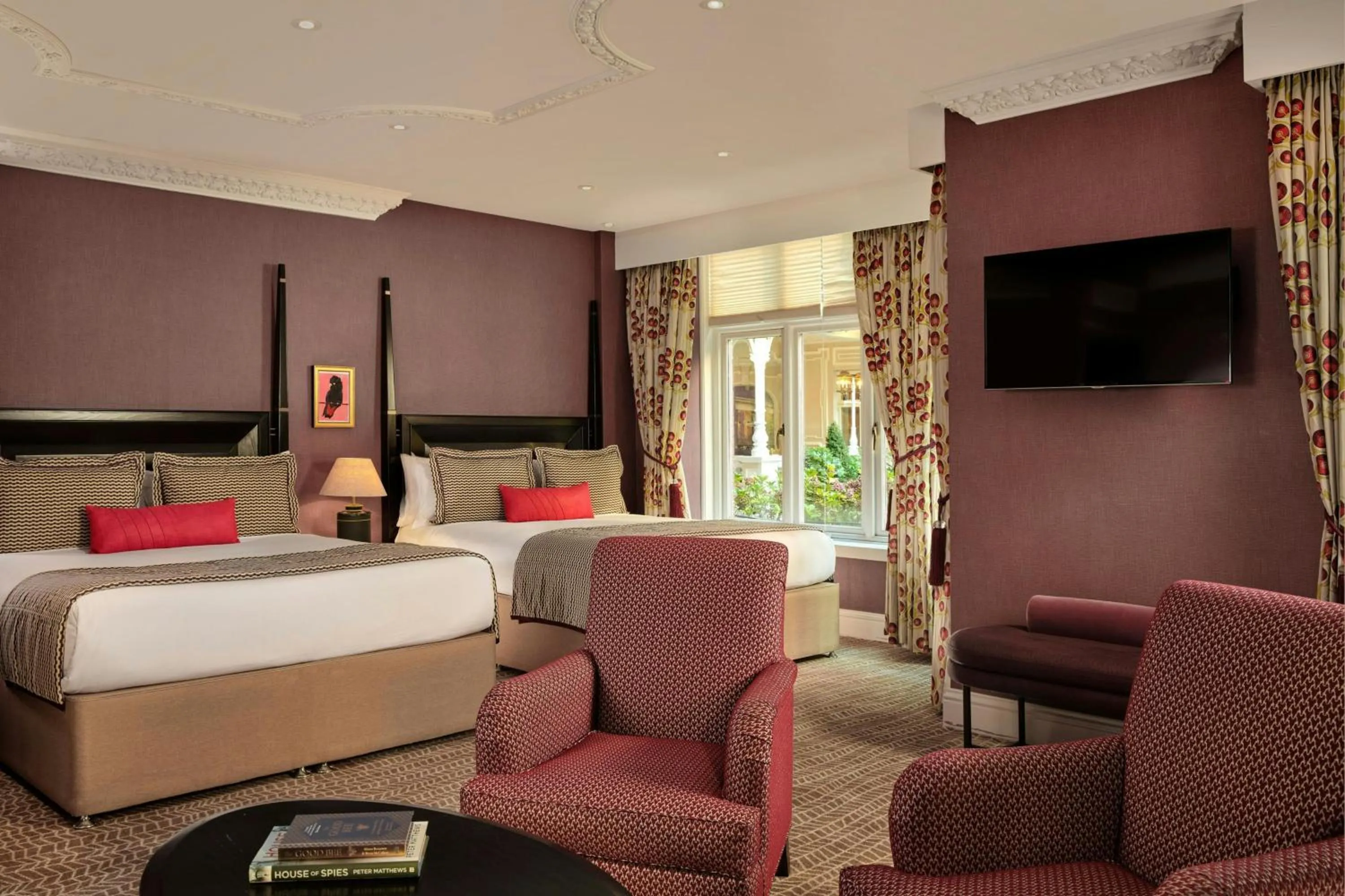 Photo of the whole room, Bed in St. Ermin's Hotel, Autograph Collection