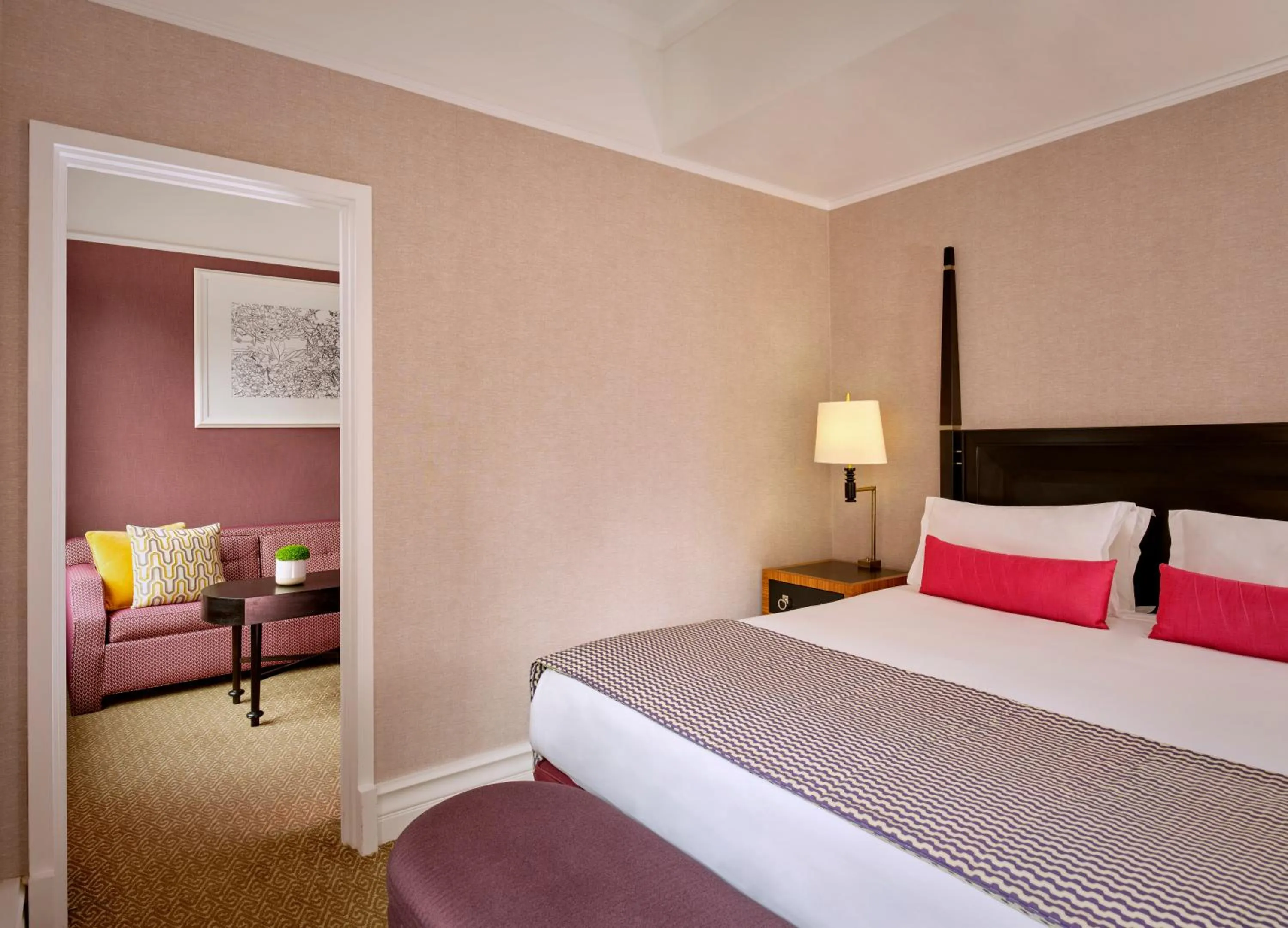 Bedroom, Bed in St. Ermin's Hotel, Autograph Collection