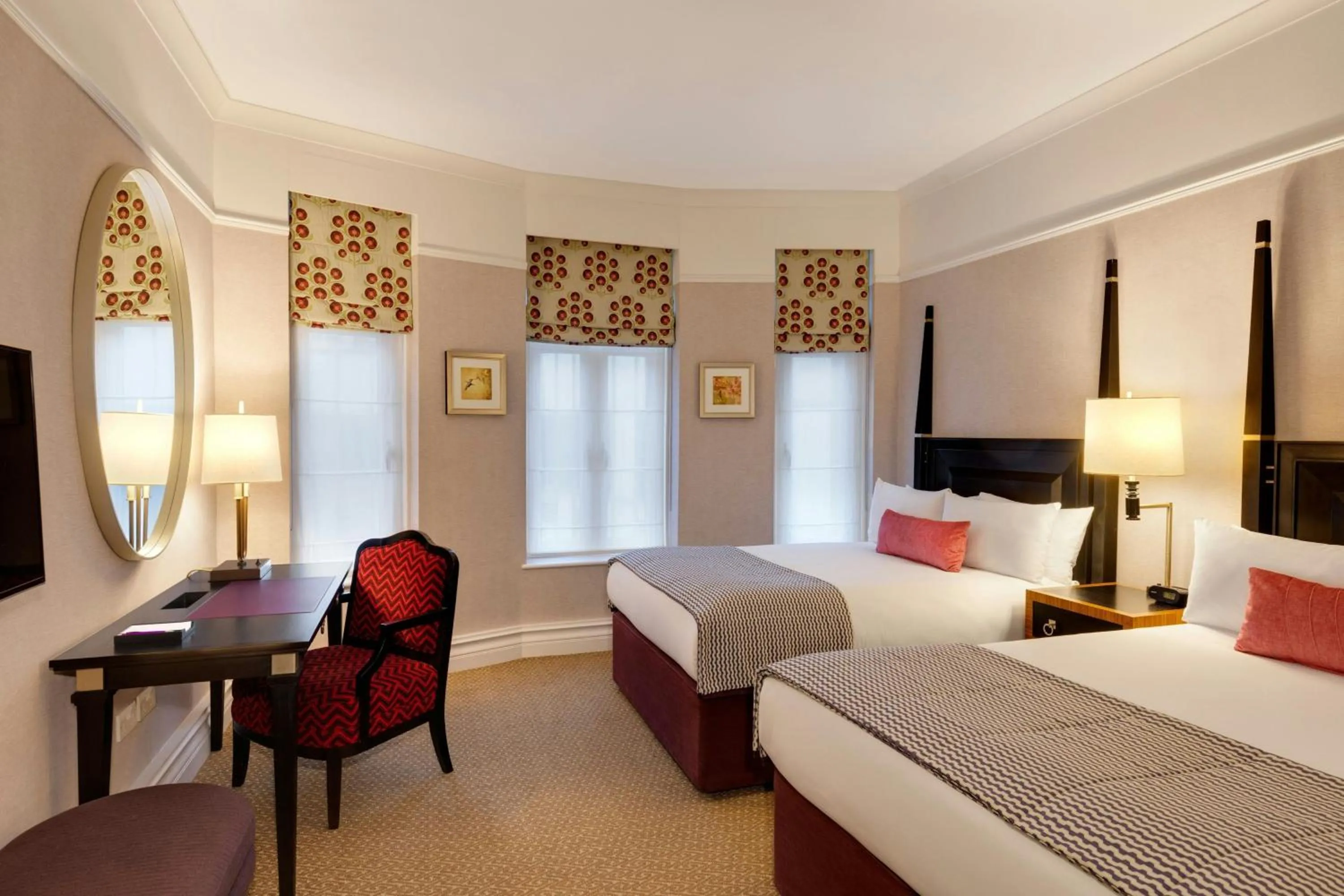 Photo of the whole room, Bed in St. Ermin's Hotel, Autograph Collection