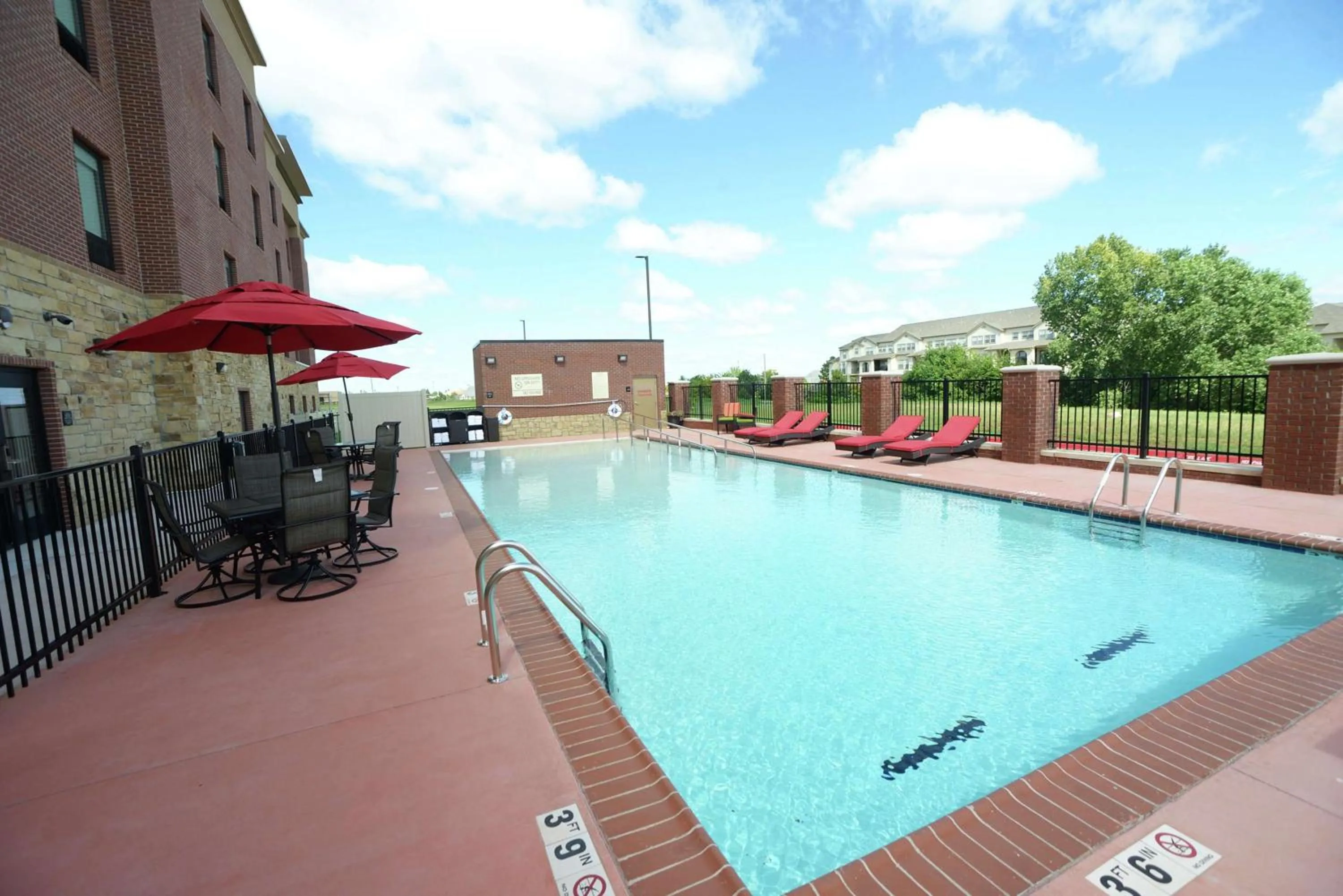 Pool view in Hampton Inn & Suites Oklahoma City/Quail Springs