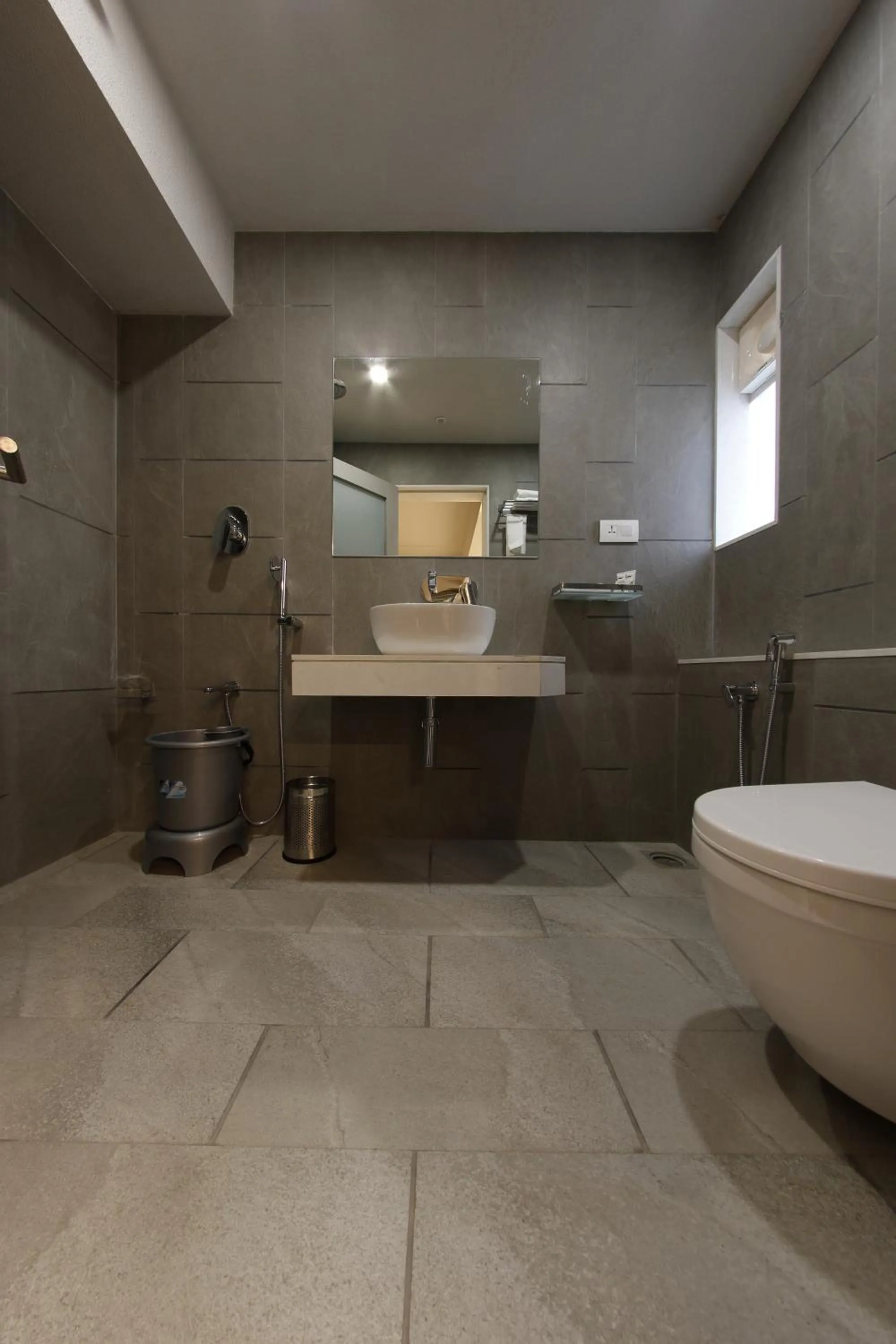 Toilet in Hotel Carrefour