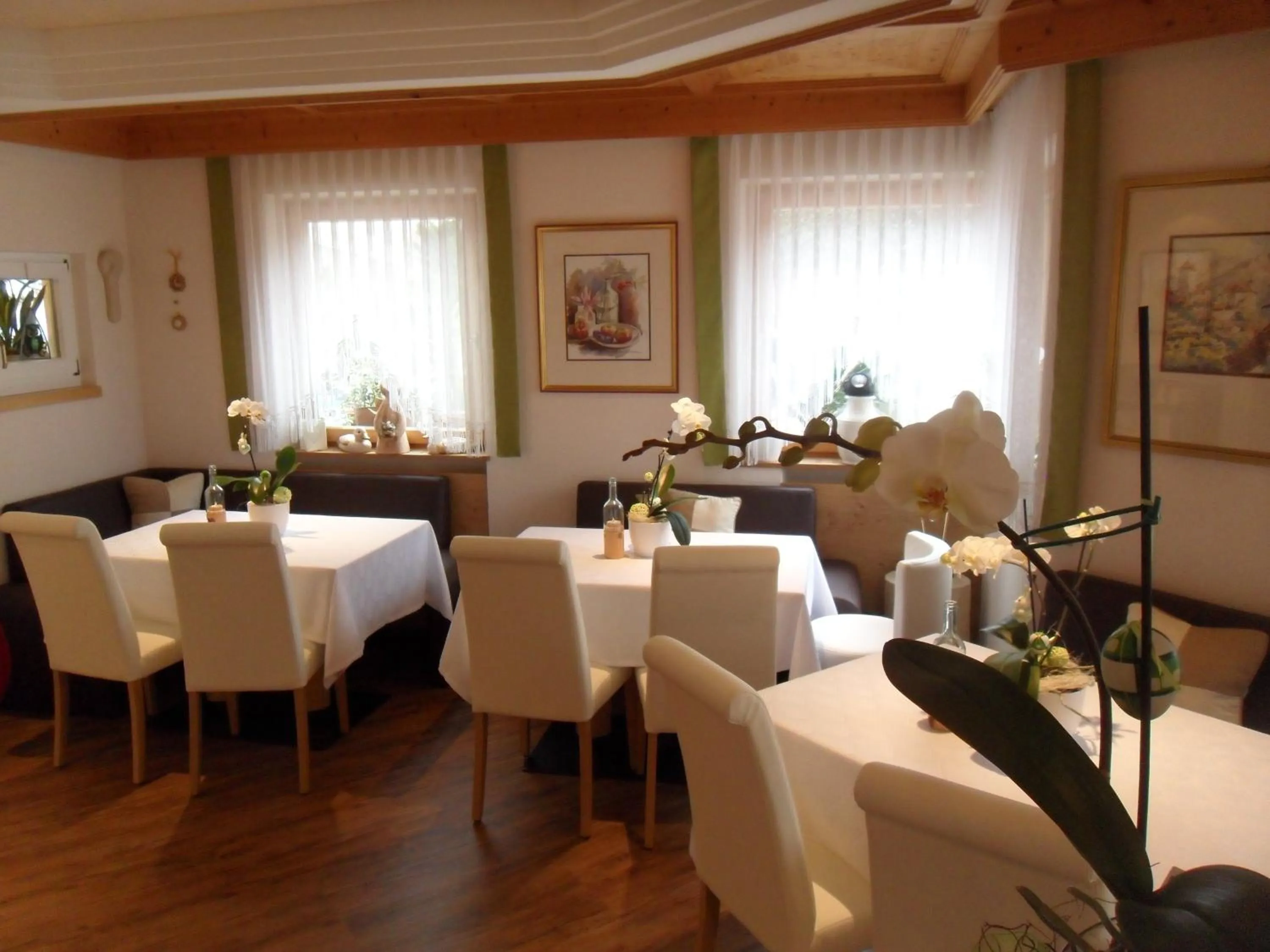 Drinks in Hotel FleurAlp