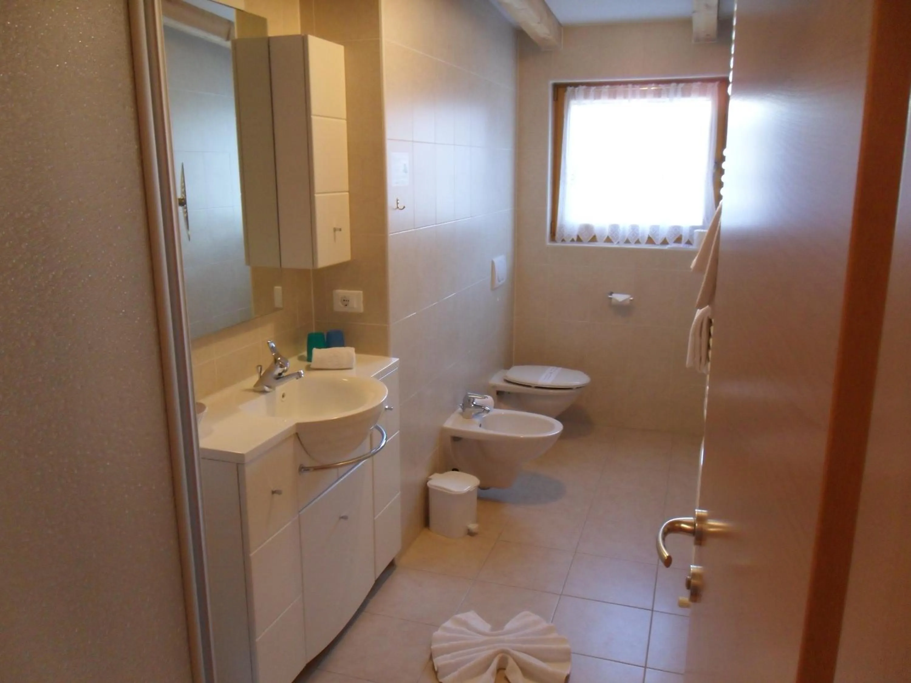 Bathroom in Hotel FleurAlp