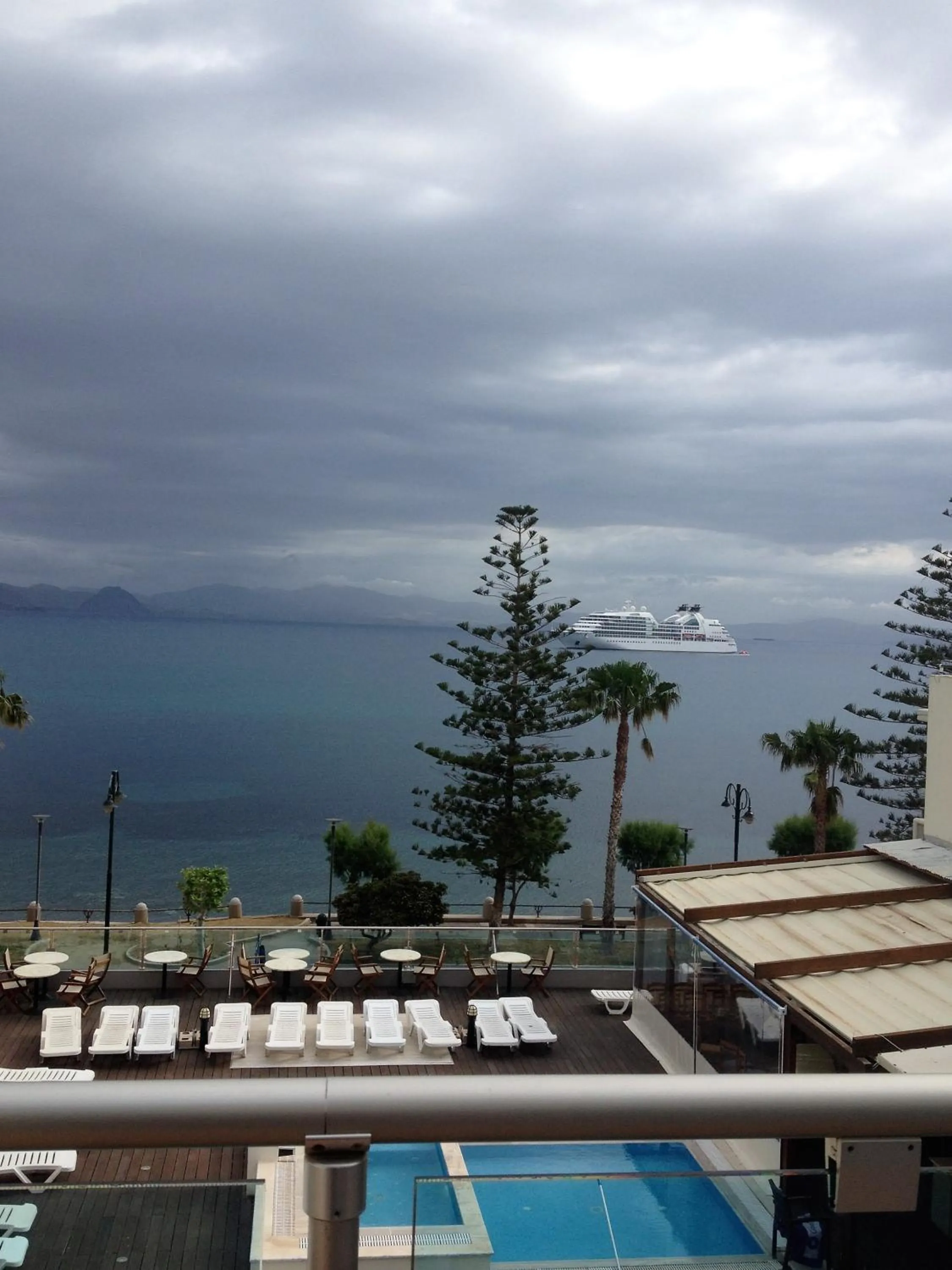 Restaurant/places to eat in Bristol Sea View Apartments