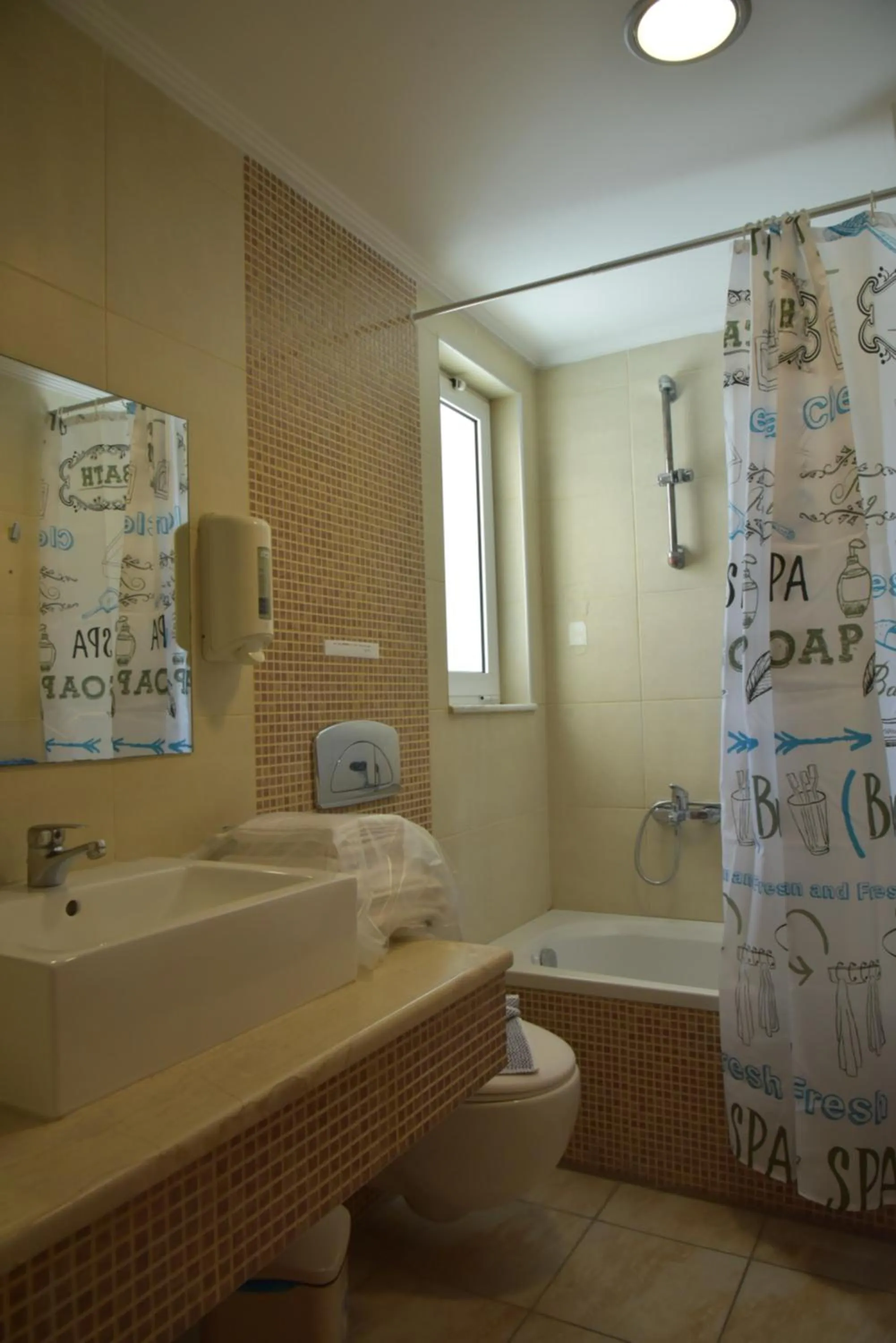 Bathroom in Bristol Sea View Apartments