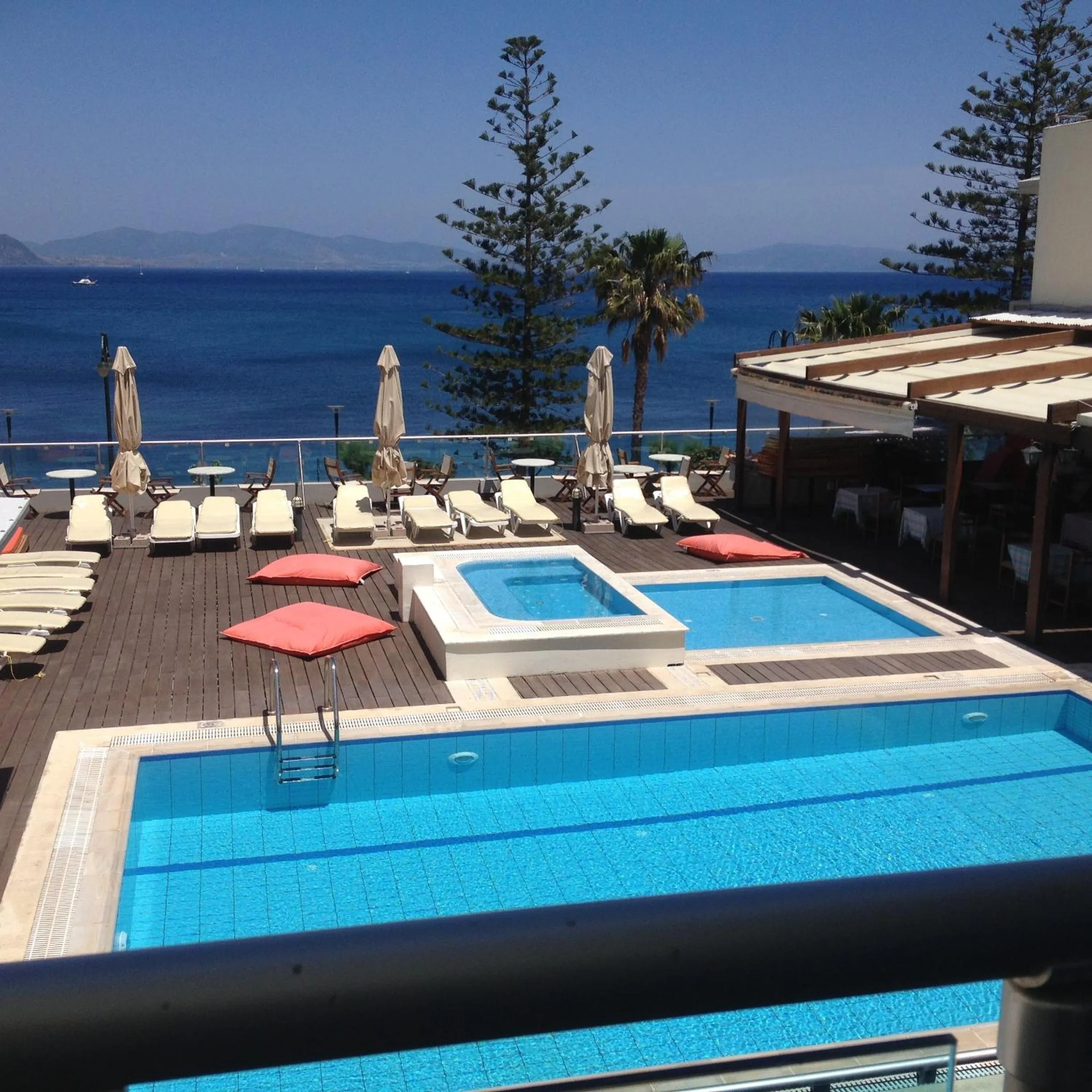 Day in Bristol Sea View Apartments