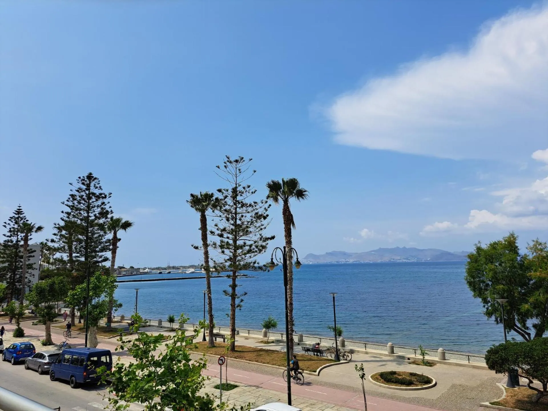 Sea view in Bristol Sea View Apartments