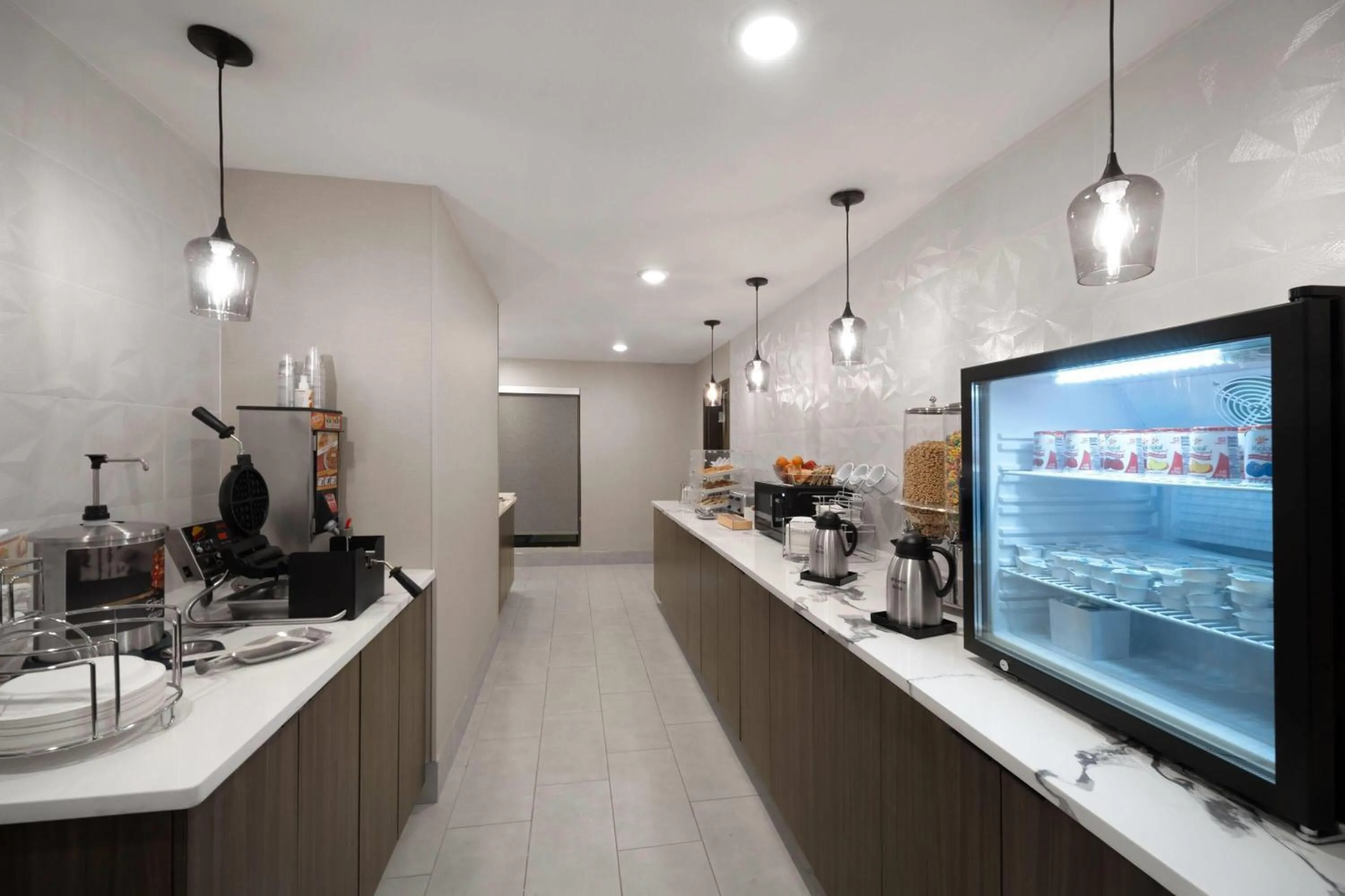 Breakfast in La Quinta Inn & Suites by Wyndham Greenville Woodruff Rd