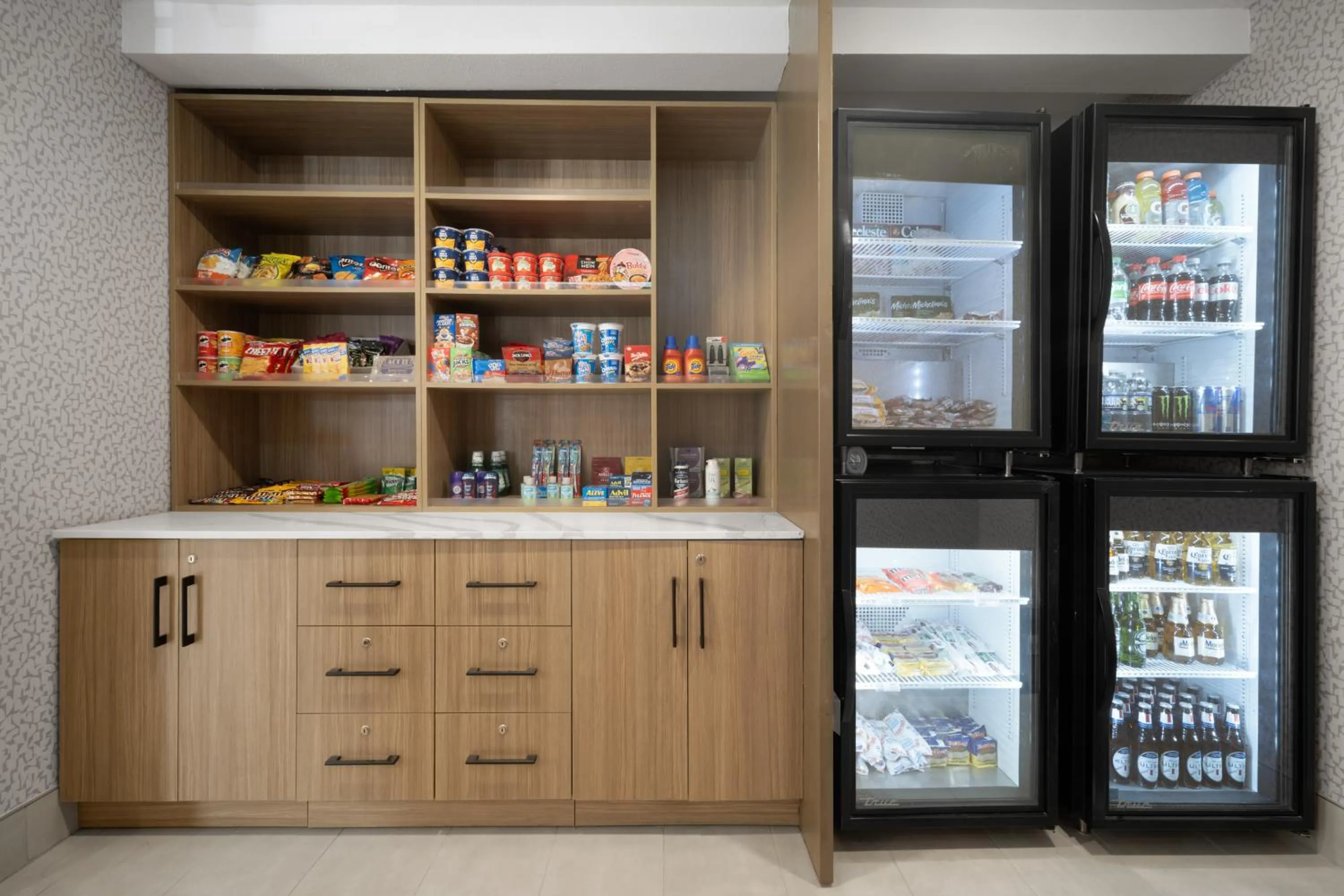 Lobby or reception in La Quinta Inn & Suites by Wyndham Greenville Woodruff Rd