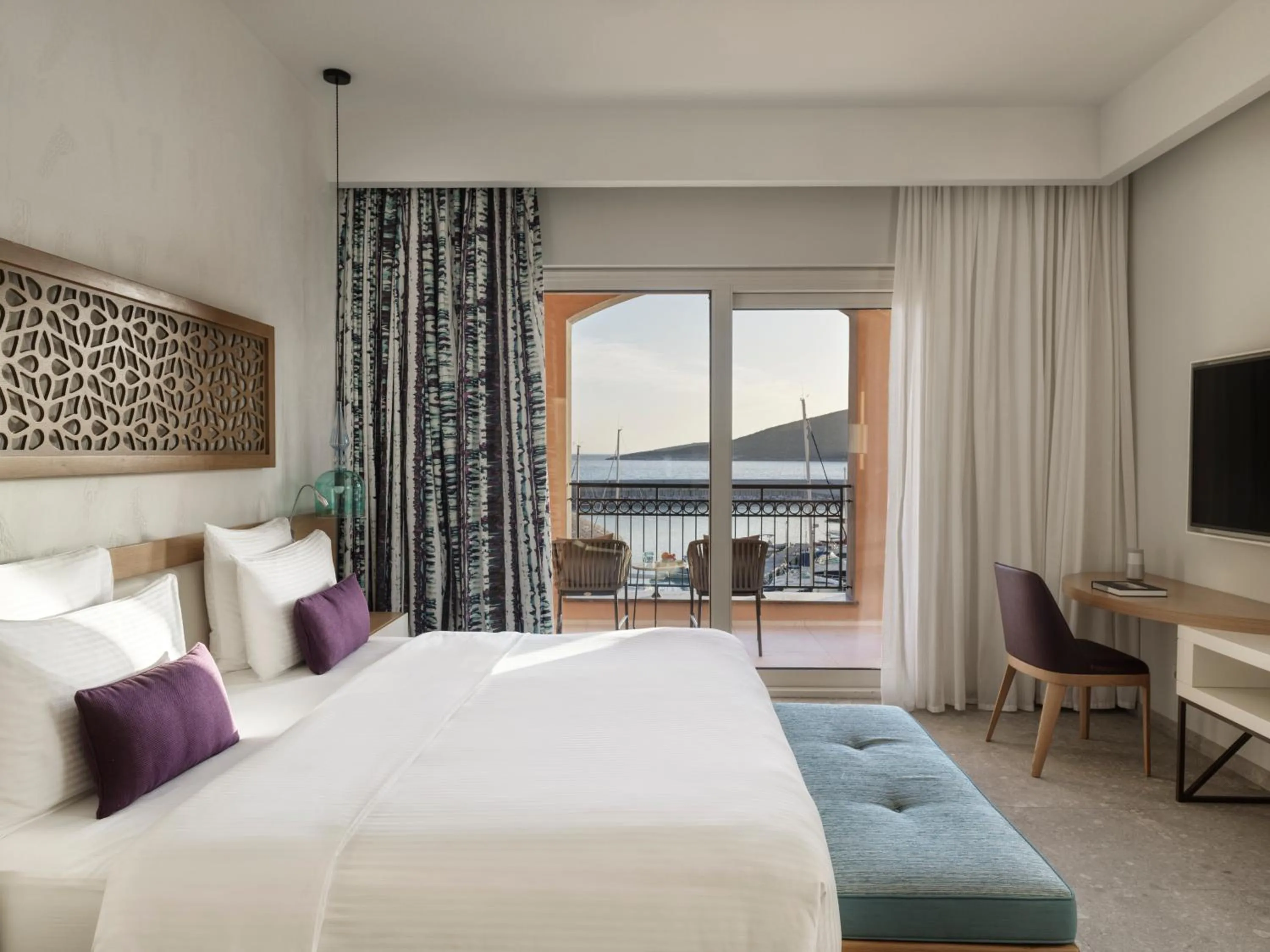 Photo of the whole room, Bed in The Chedi Luštica Bay