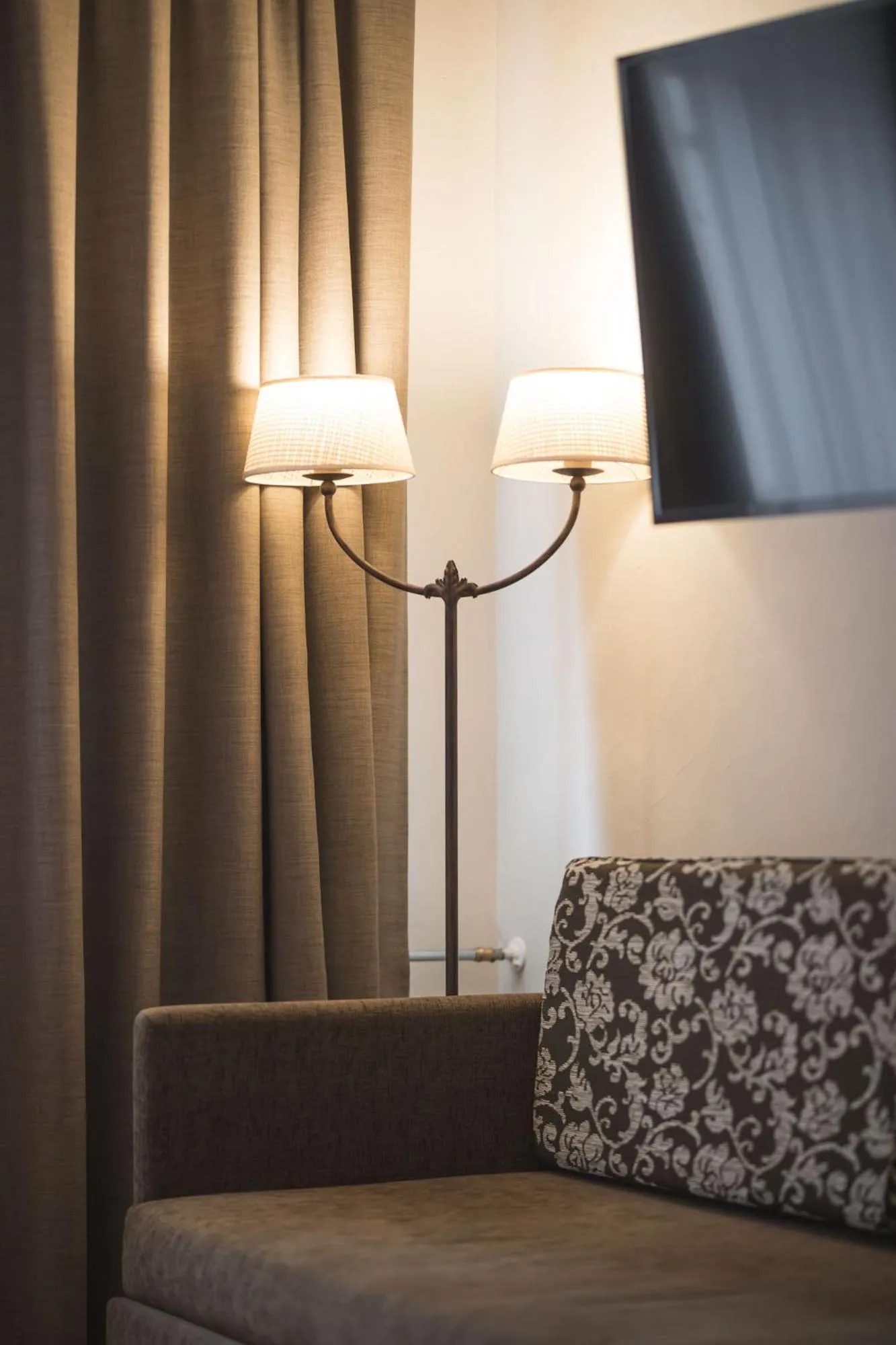 Photo of the whole room in Emma Historic Hotel