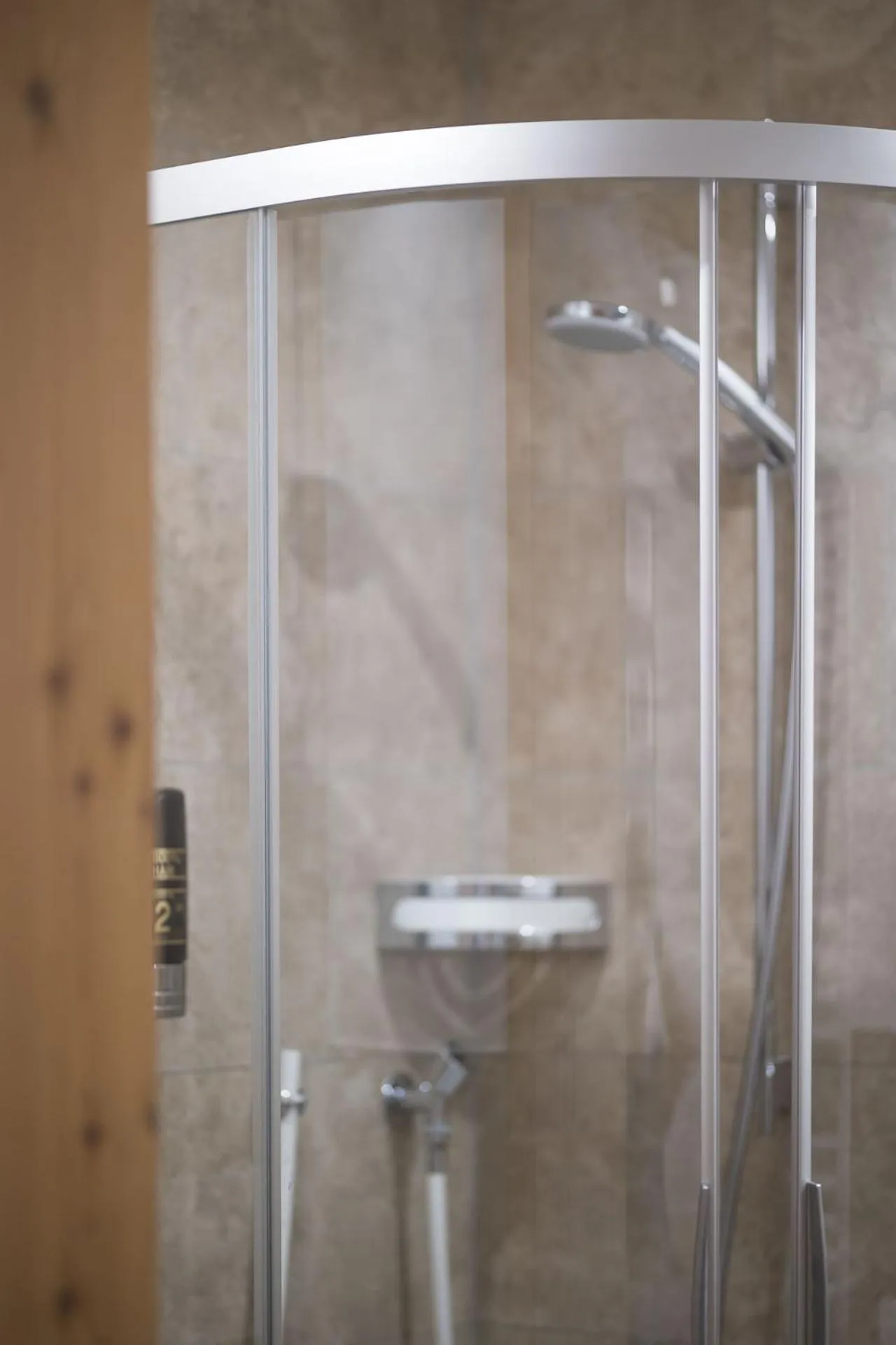 Bathroom in Emma Historic Hotel