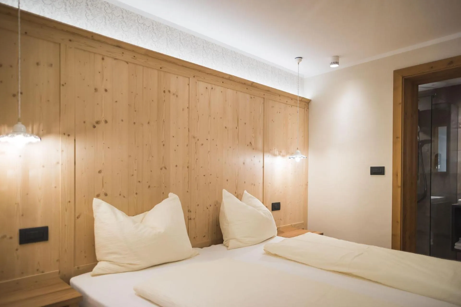 Bed in Emma Historic Hotel