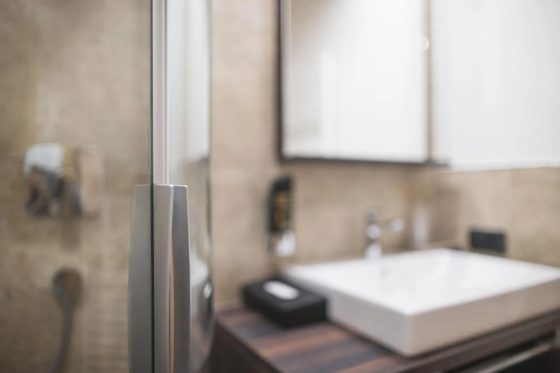 Bathroom in Emma Historic Hotel
