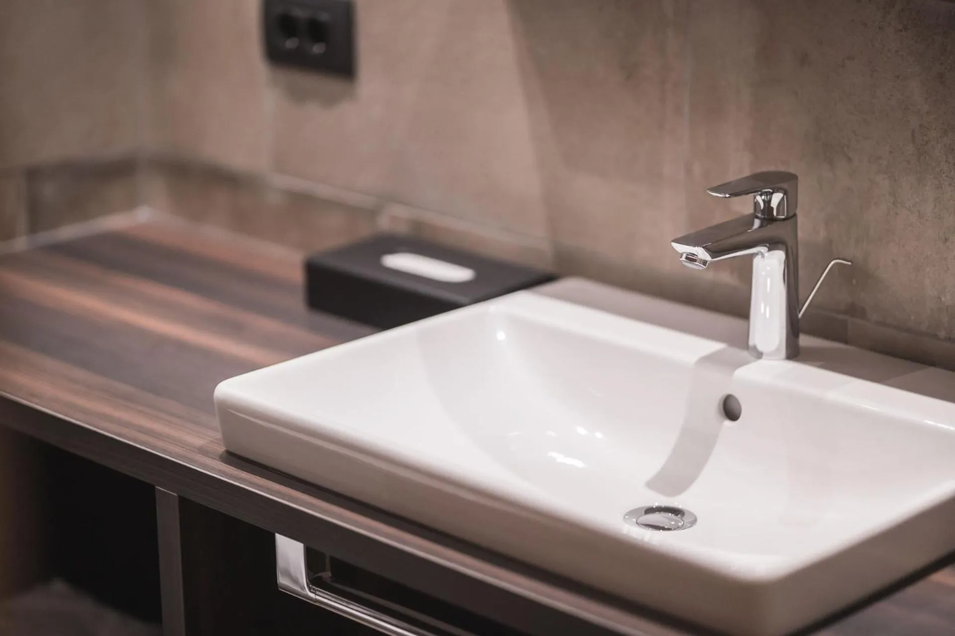 Bathroom in Emma Historic Hotel
