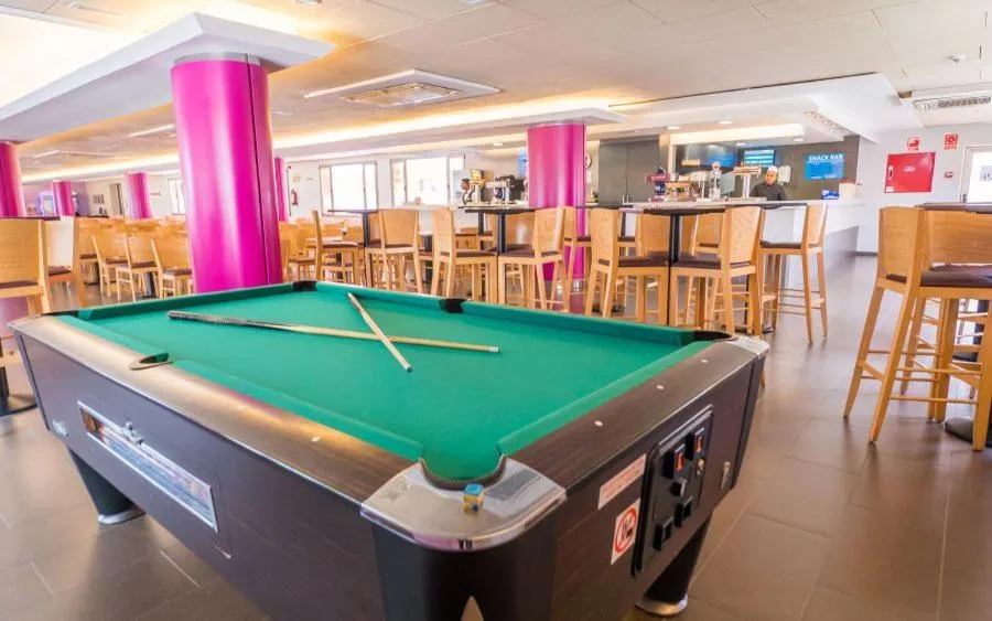 Communal lounge/ TV room in Tossa Beach Center