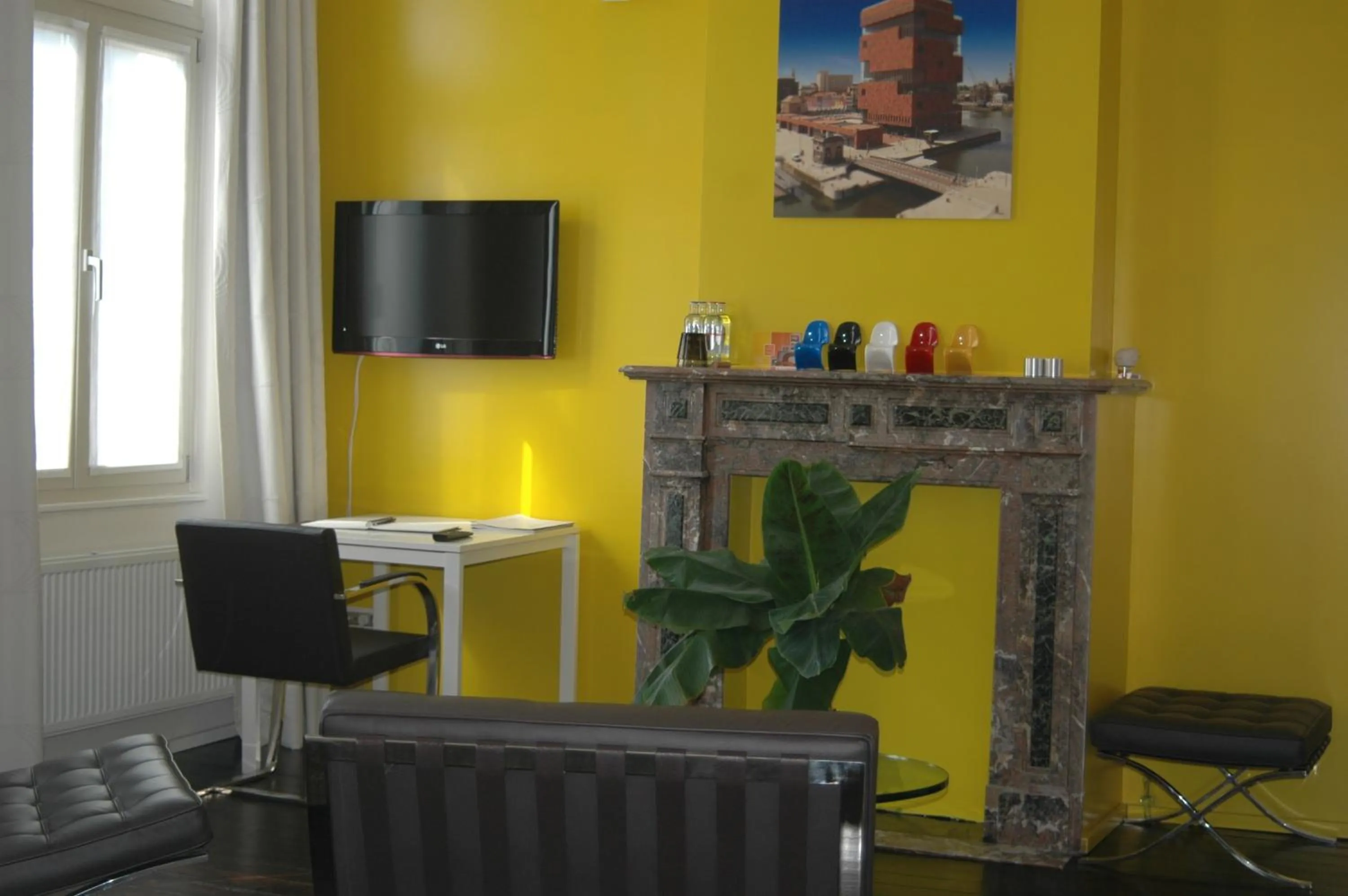 Decorative detail in B&B Kava