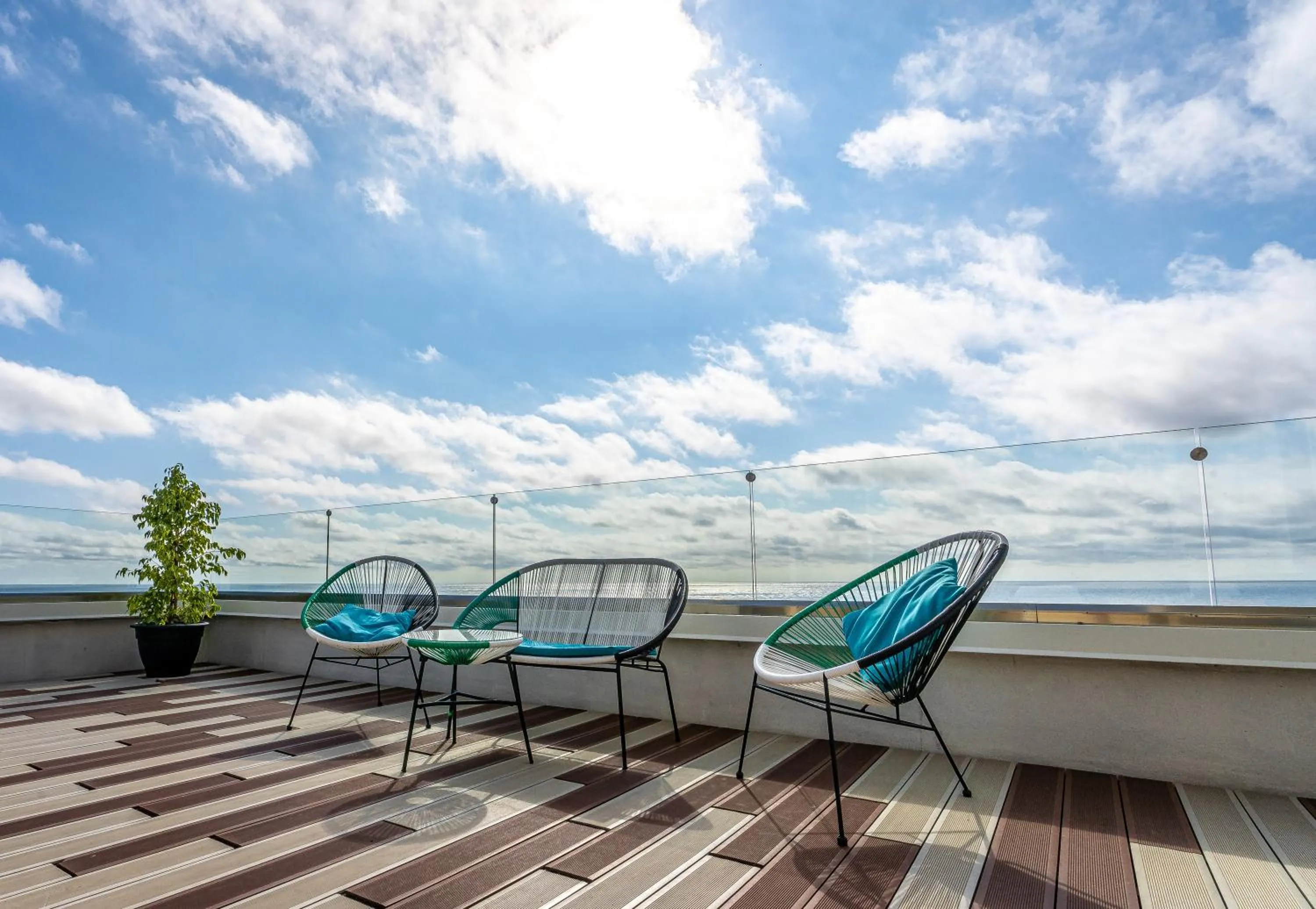 Balcony/Terrace in Mera Onix