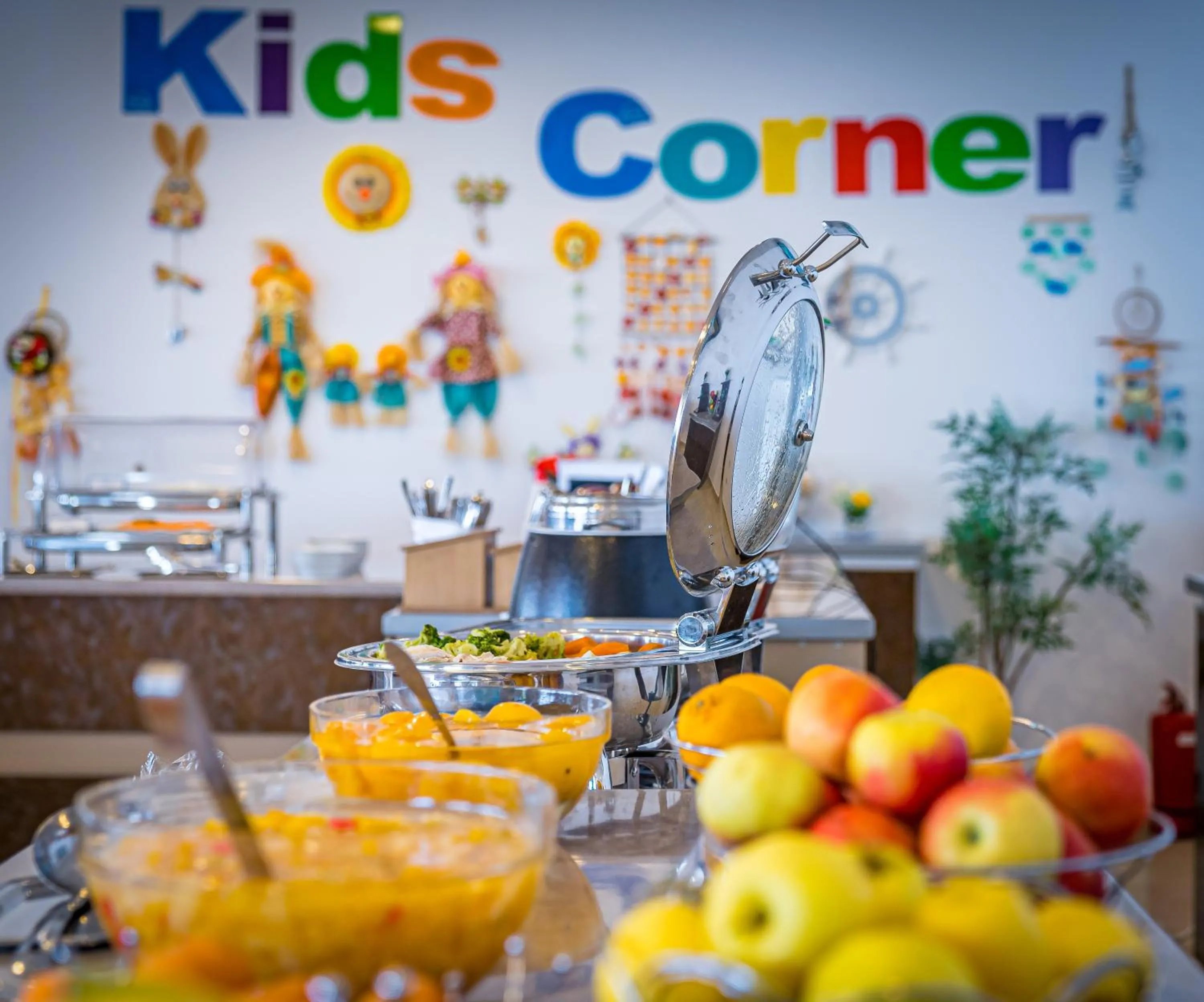 Food and drinks in Mera Onix