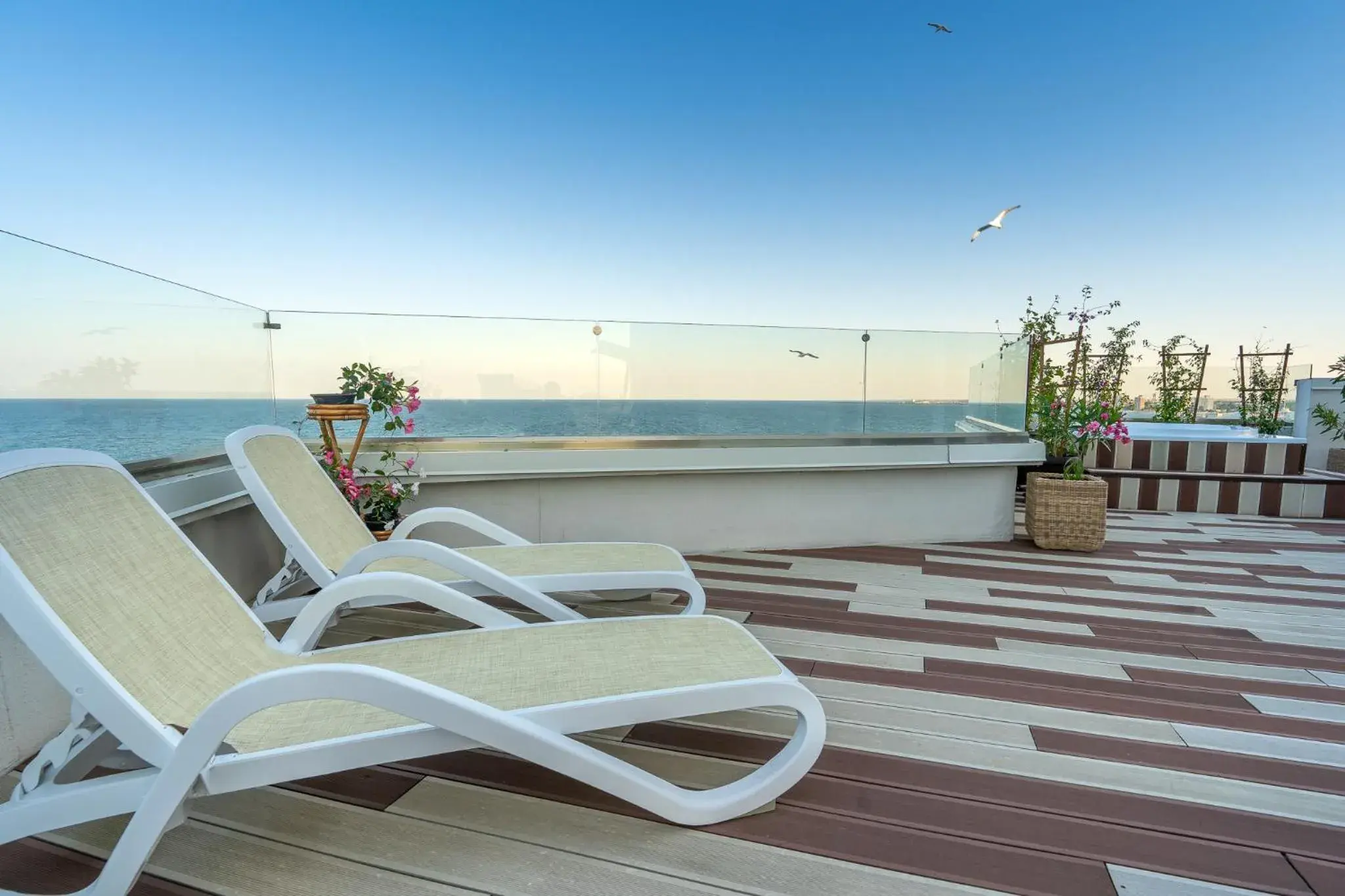 Deluxe King Studio in Mera Onix Deluxe King Studio in Mera Onix