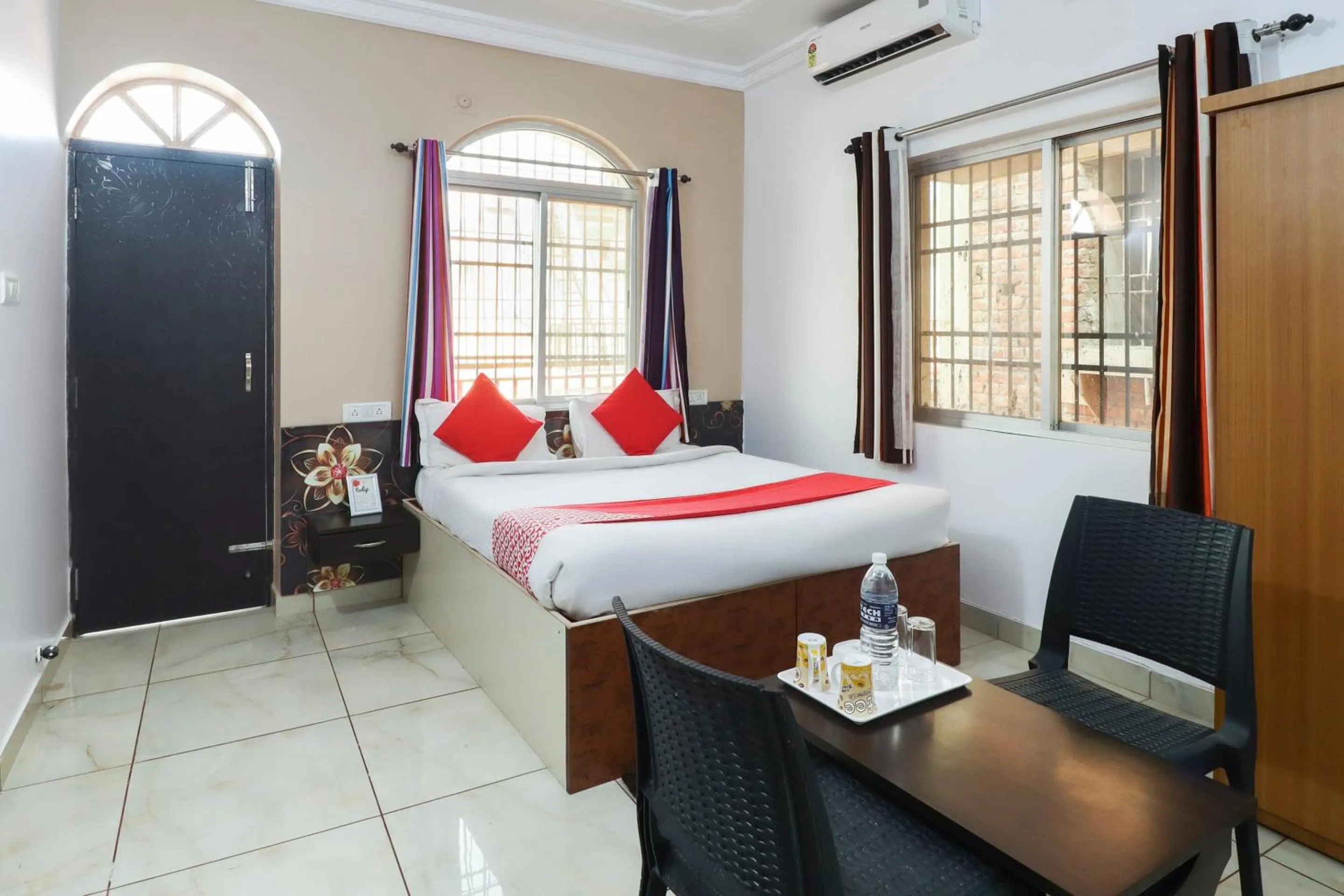 Bedroom in Super Capital O The Tulip