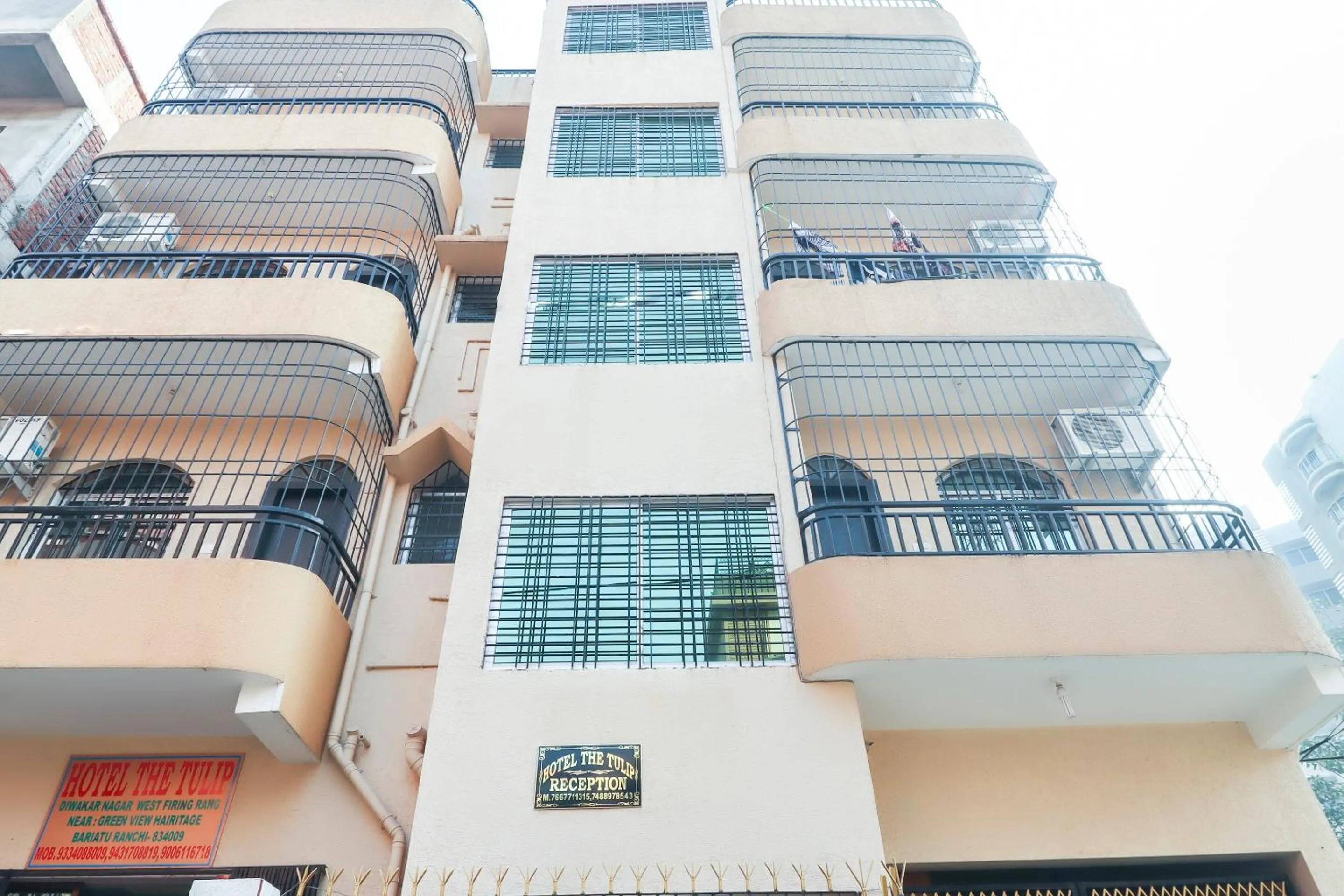 Facade/entrance in Super Capital O The Tulip