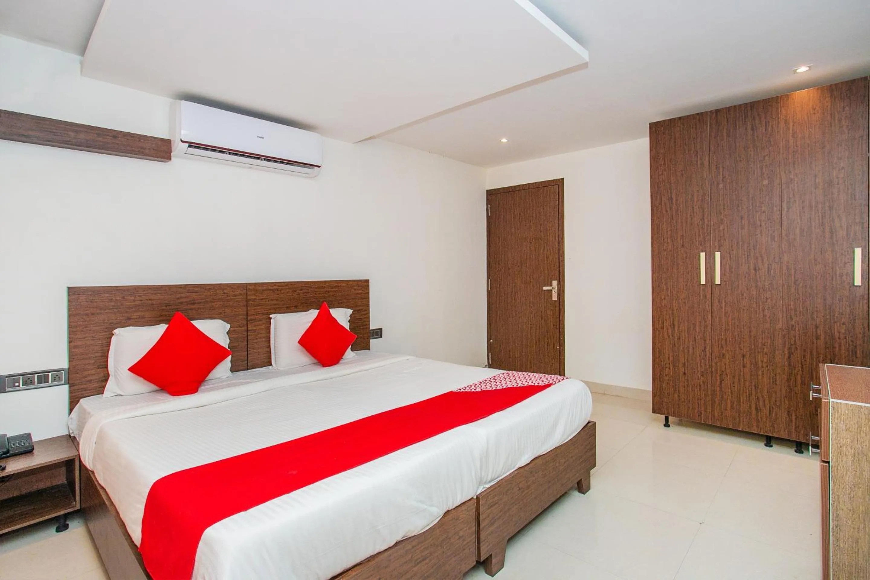 Bedroom, Bed in Hotel O Corner Golf View Near Embassy Golf Link Business Park