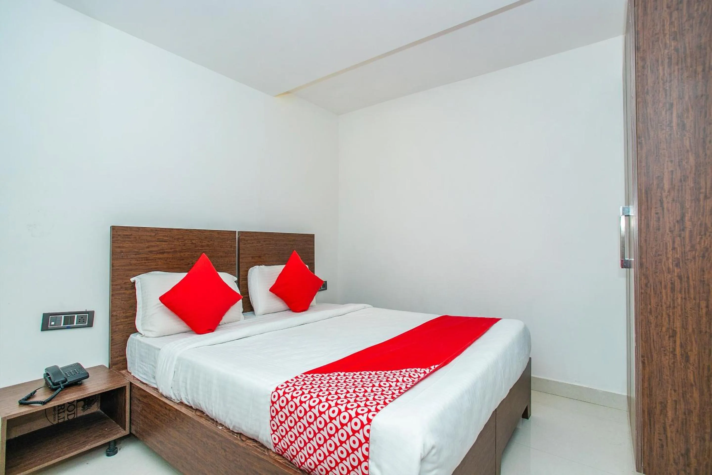 Bedroom, Bed in Hotel O Corner Golf View Near Embassy Golf Link Business Park