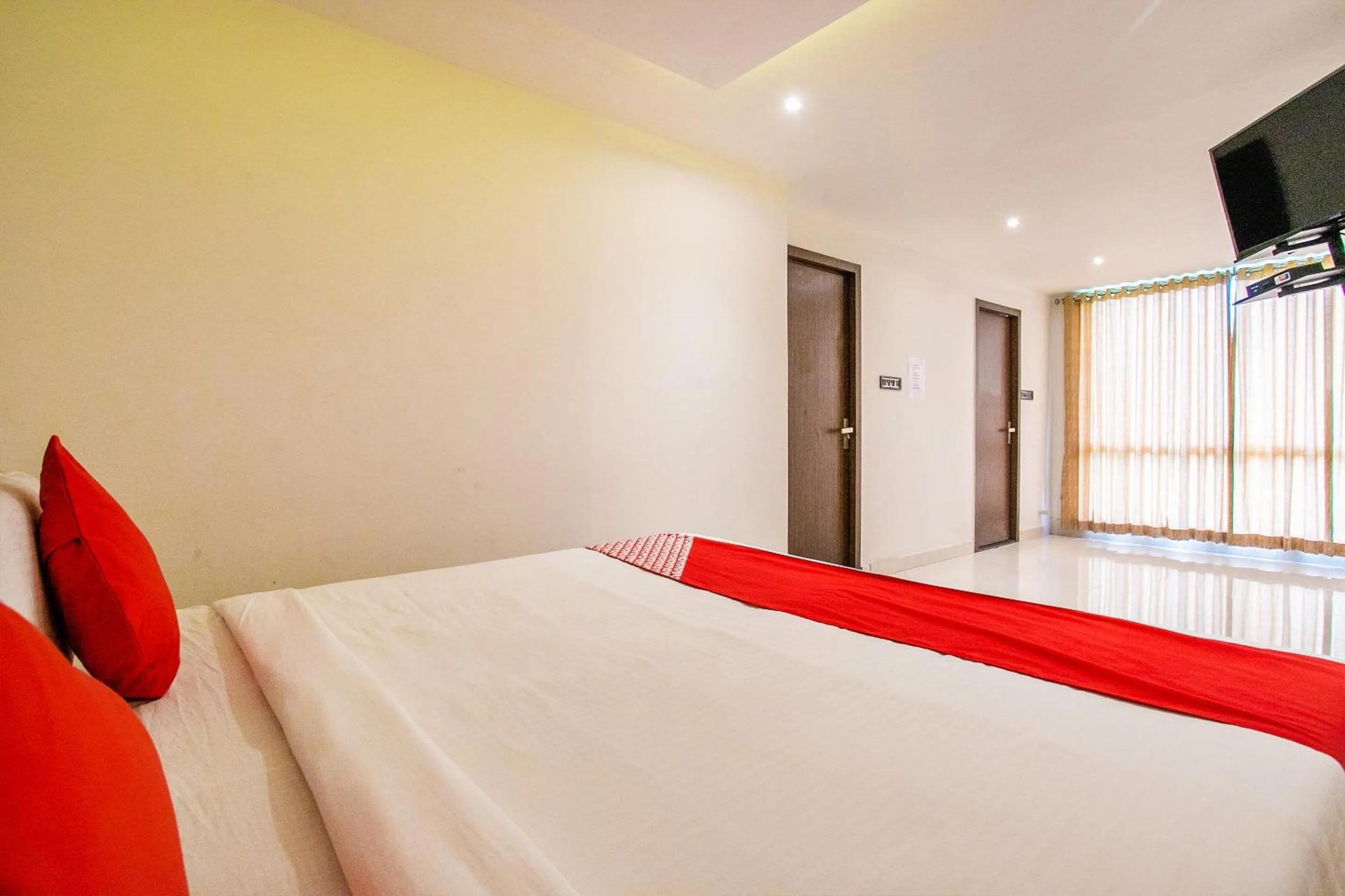 Bedroom, Bed in Hotel O Corner Golf View Near Embassy Golf Link Business Park