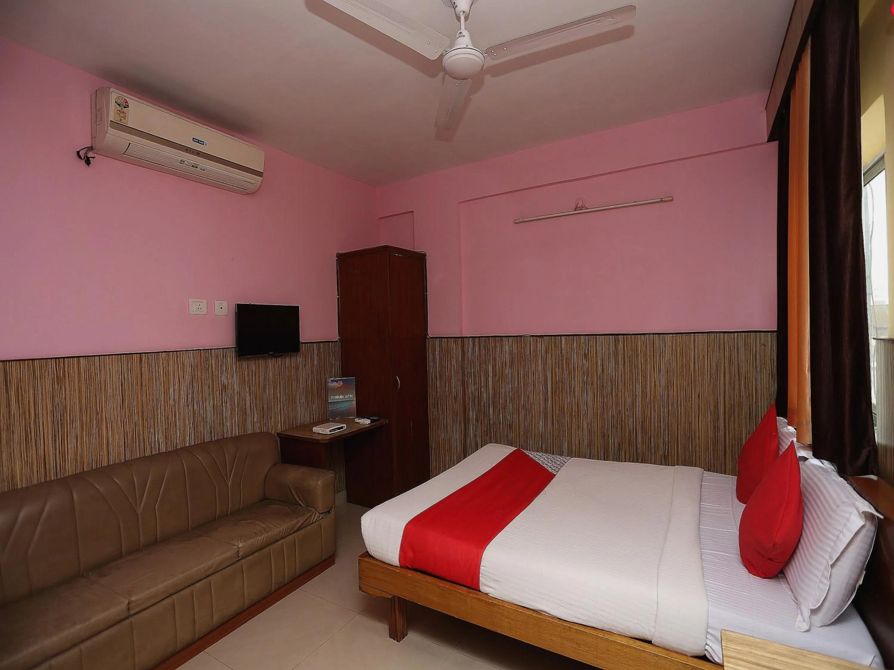 Bedroom, Bed in Super Hotel O Centre Point