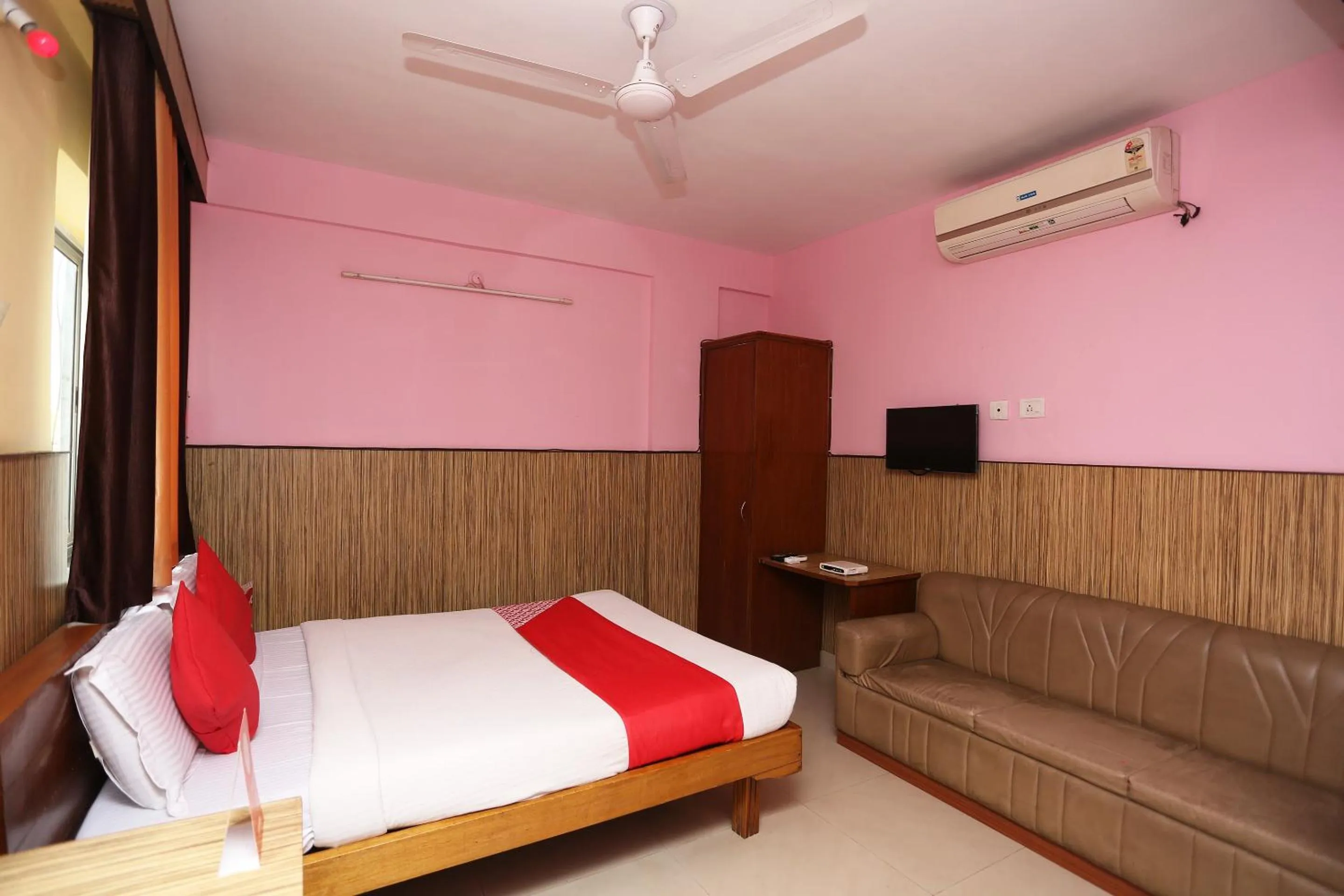 Bedroom, Bed in Super Hotel O Centre Point