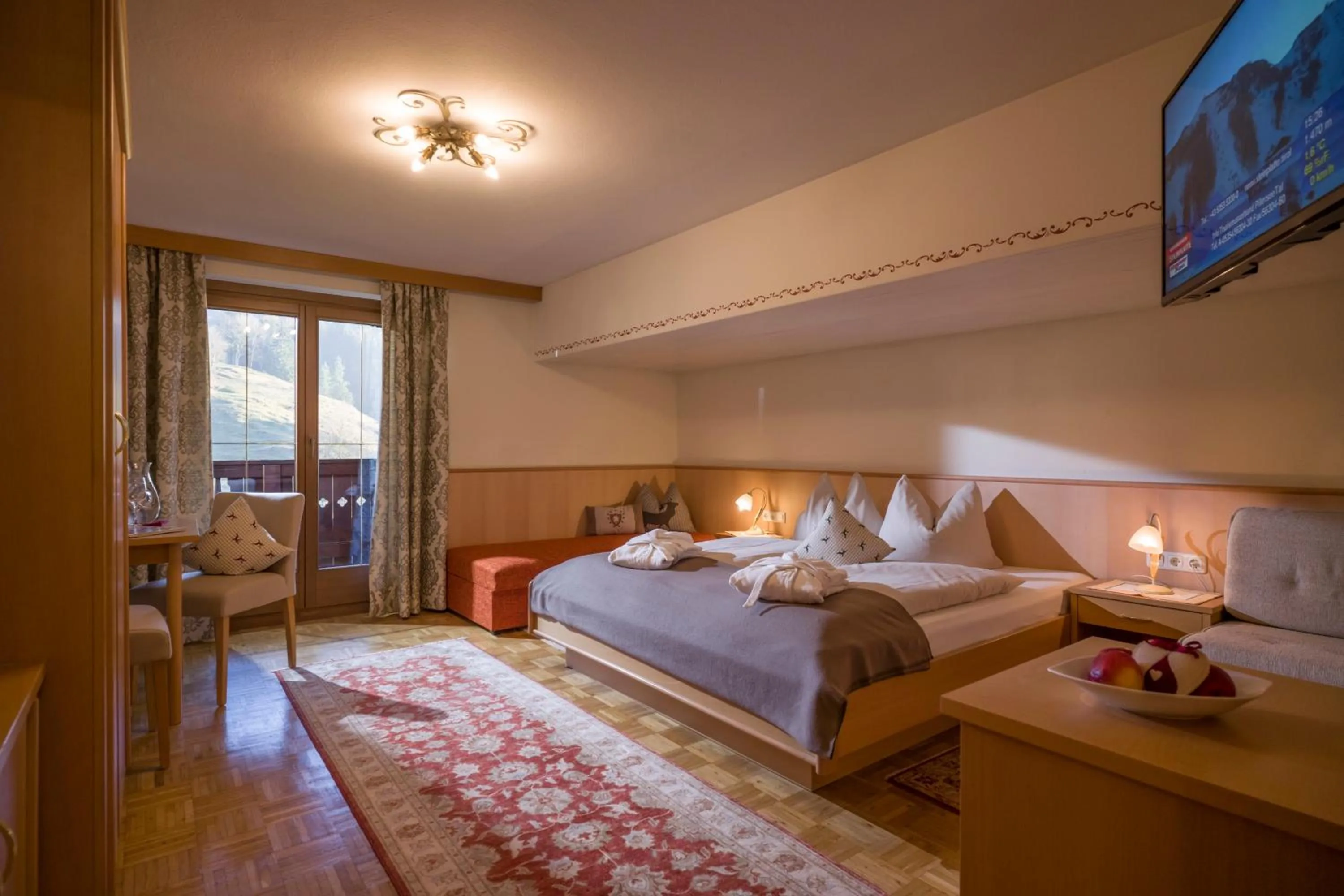 Photo of the whole room, Bed in Erlebnisgut & Reiterhof Oberhabach