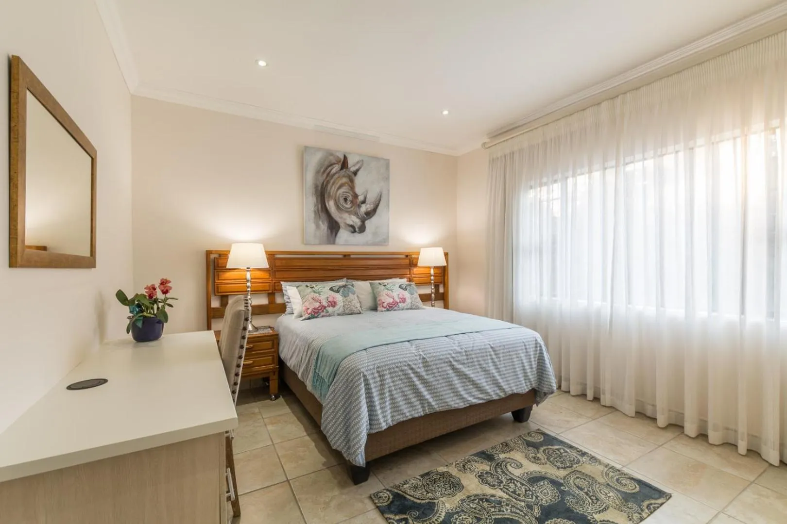 Garden view, Bed in Oceanview B&B