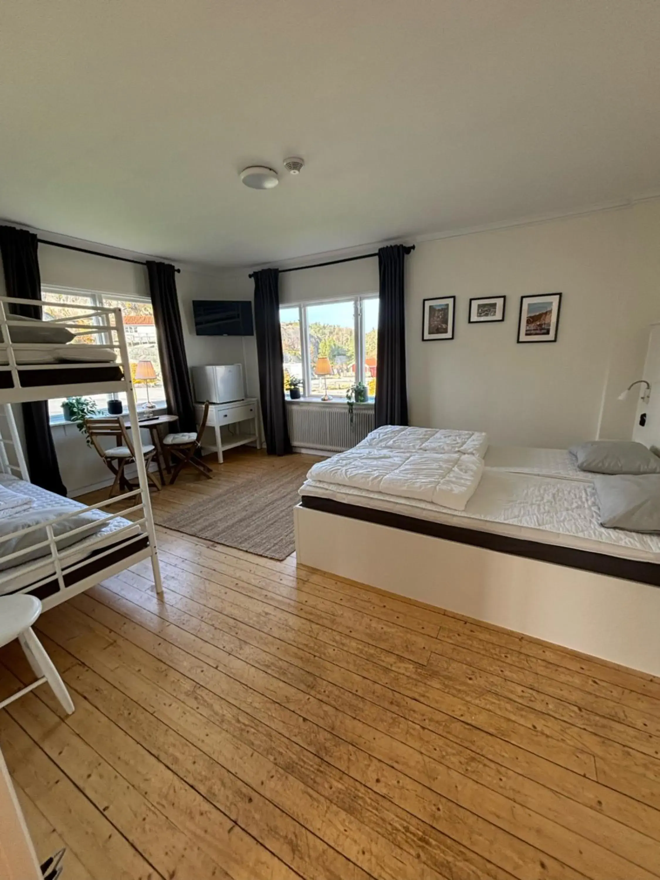 Hostel - Quadruple Room with Shared Bathroom in Lagunen Cottages and Hostel Hostel - Quadruple Room with Shared Bathroom in Lagunen Cottages and Hostel