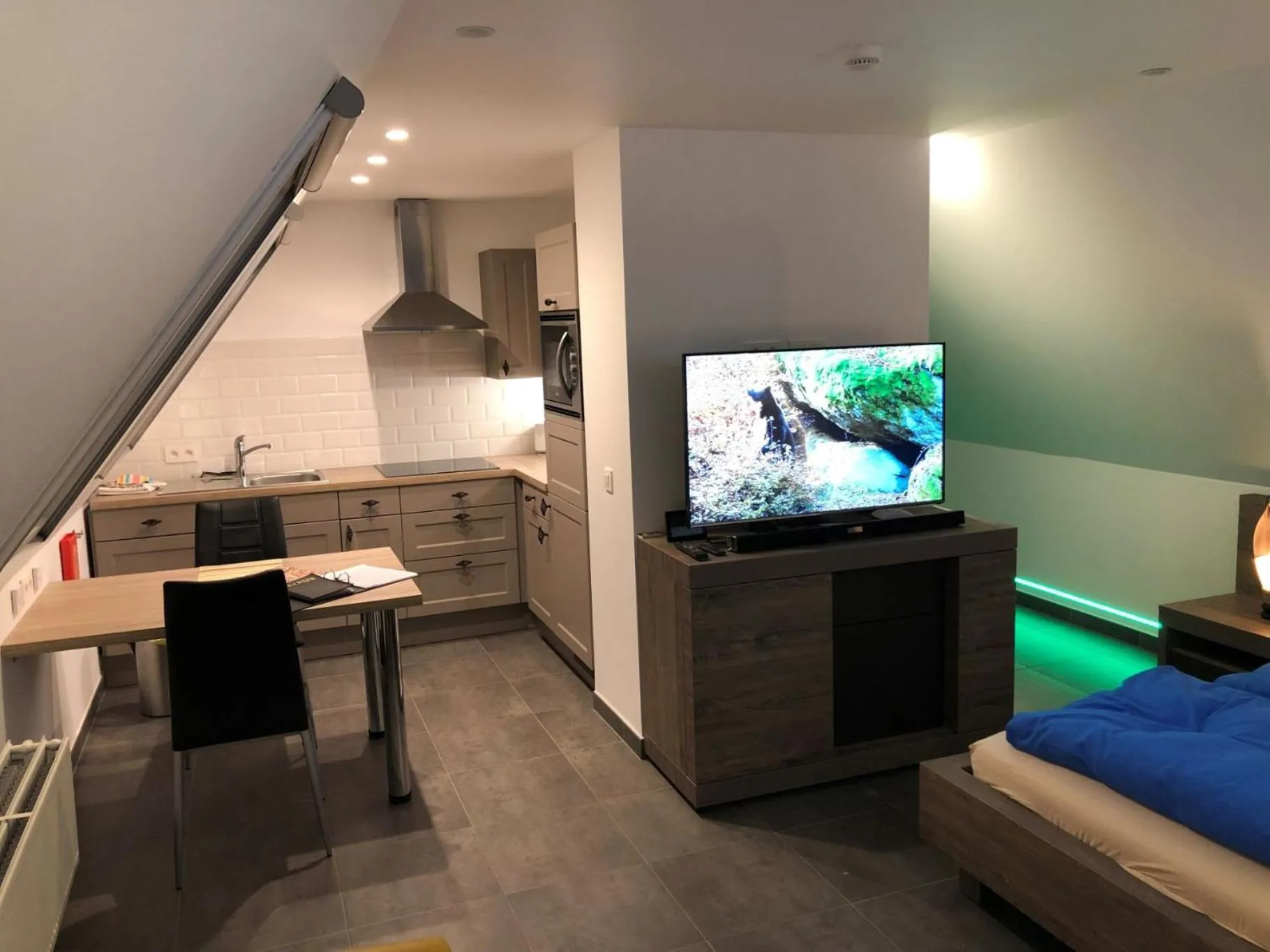 TV and multimedia, Bed in B&B wellness Sea Nat voor Naturisten