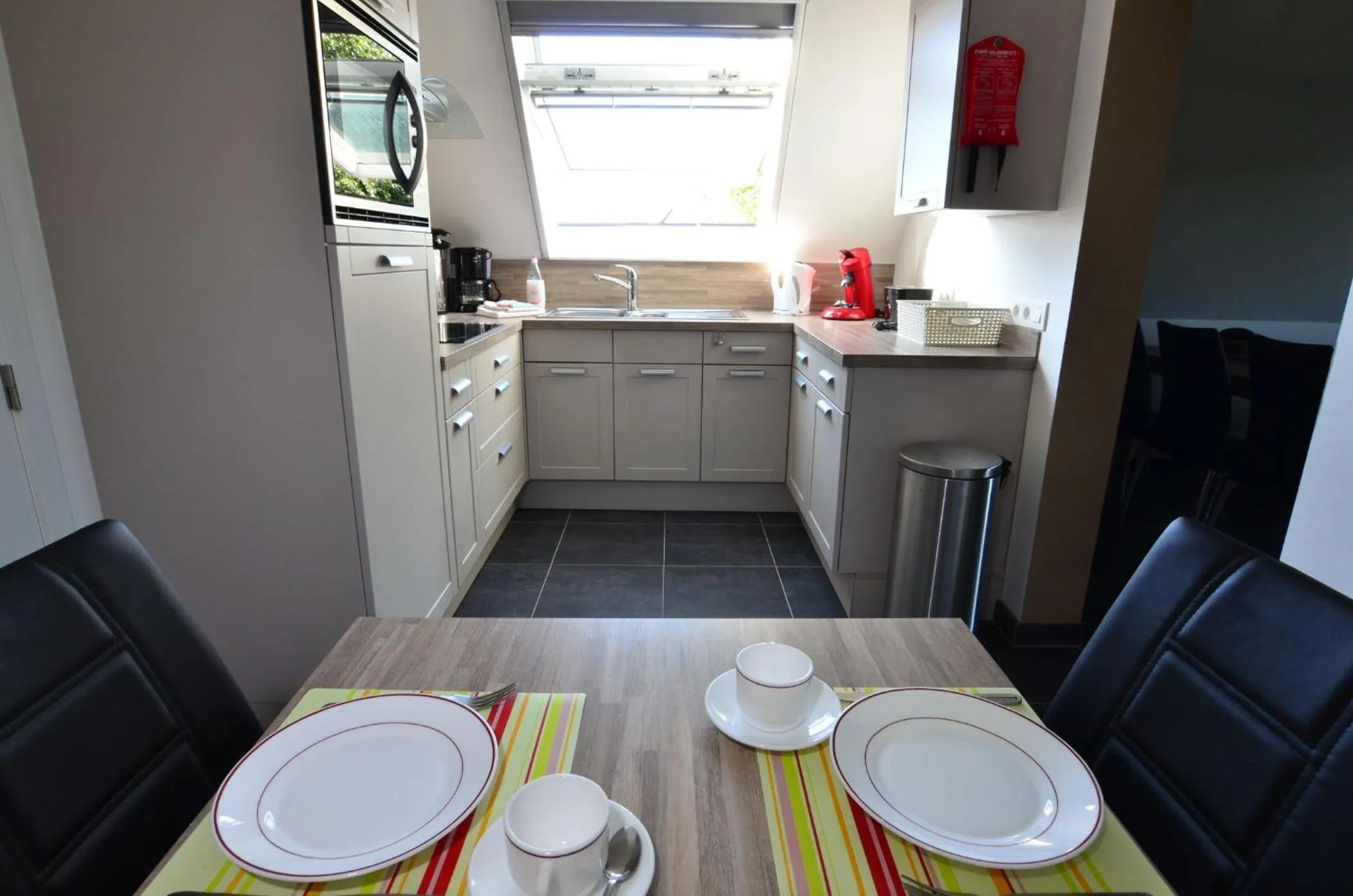 Kitchen or kitchenette in B&B wellness Sea Nat voor Naturisten