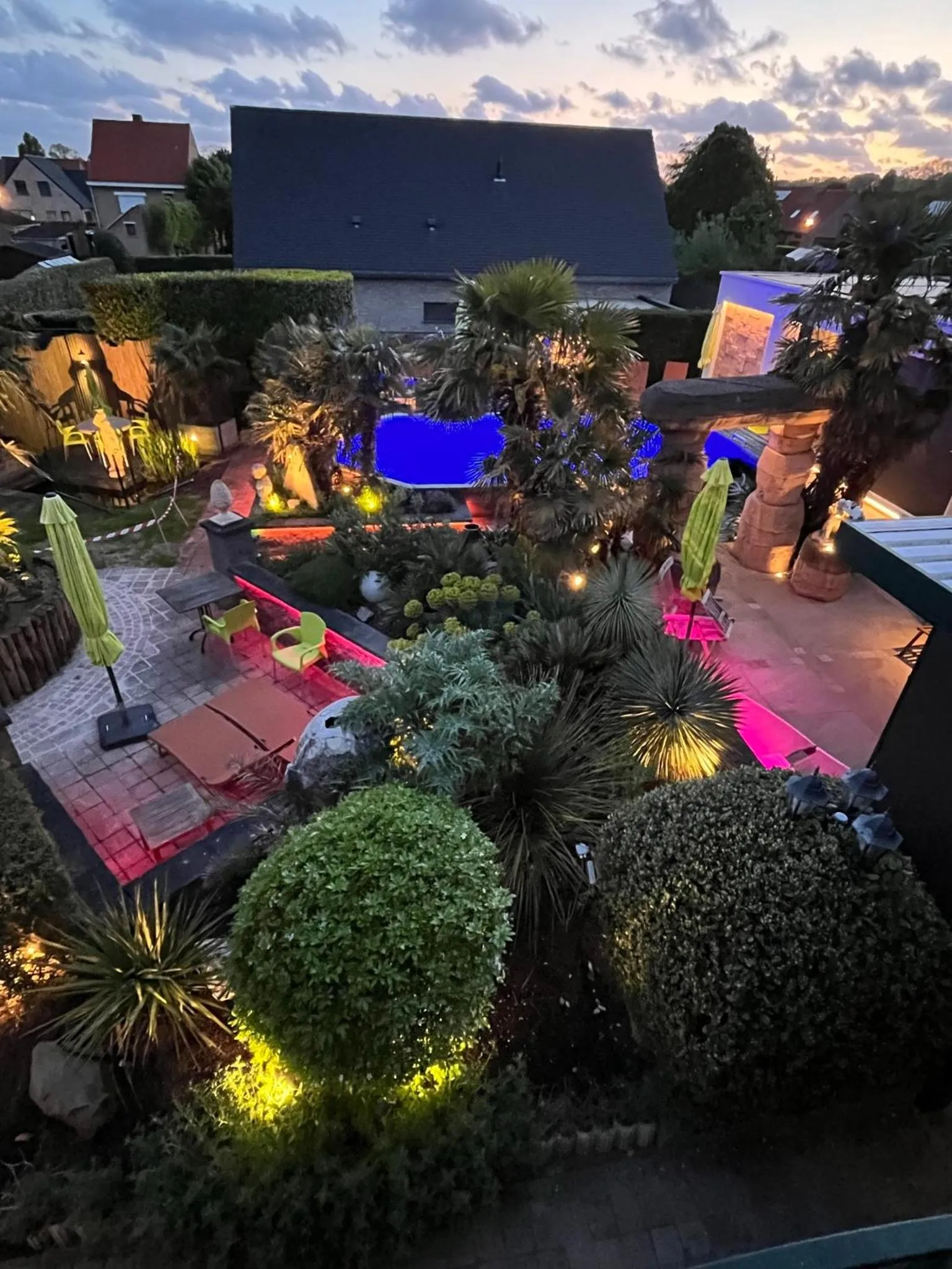 Garden view in B&B wellness Sea Nat voor Naturisten